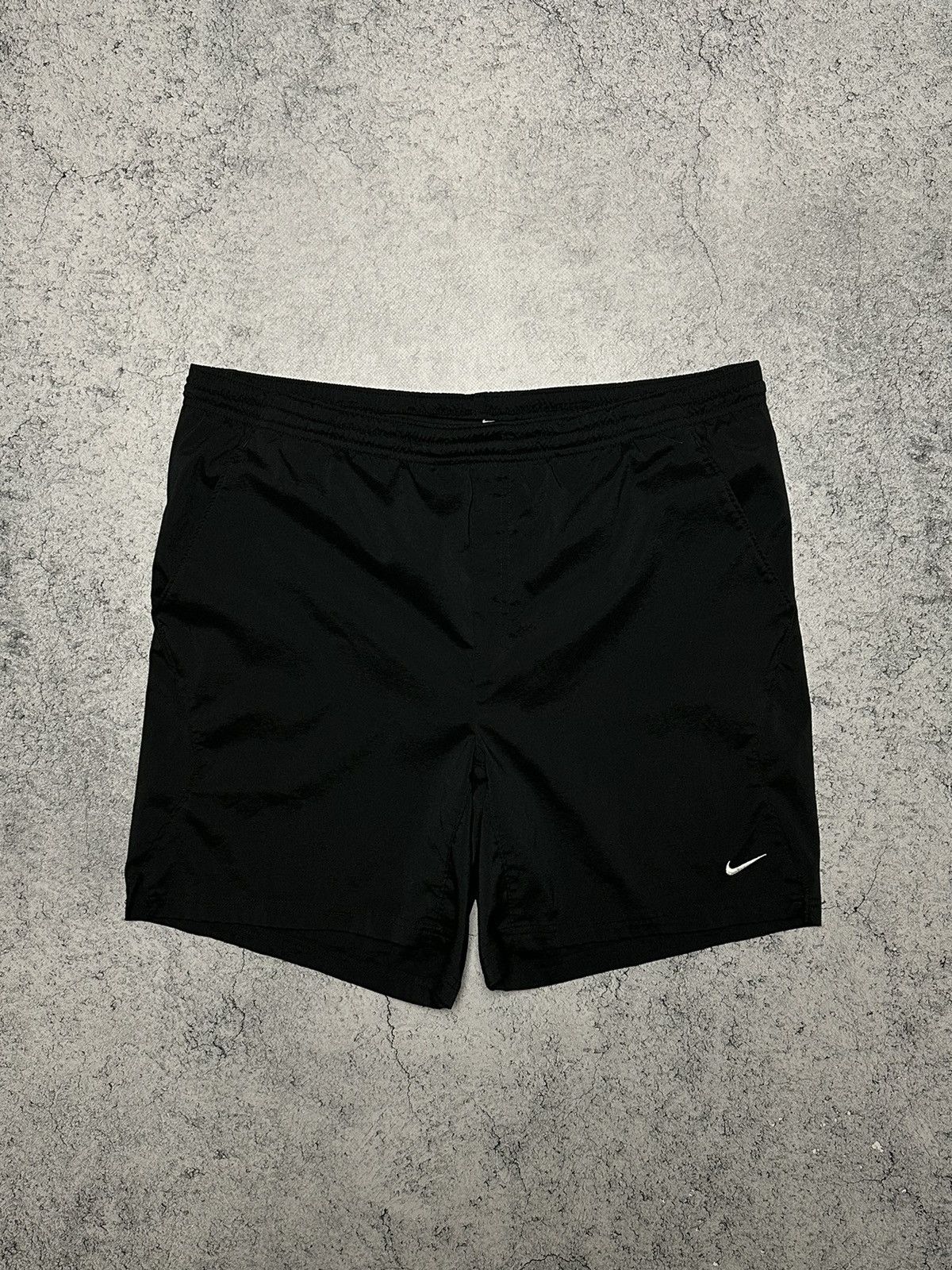 Vintage Vintage Nike Dri-Fit Swoosh Shorts Size M-L Y2K Drill Size US 34 / EU 50 - 1 Thumbnail