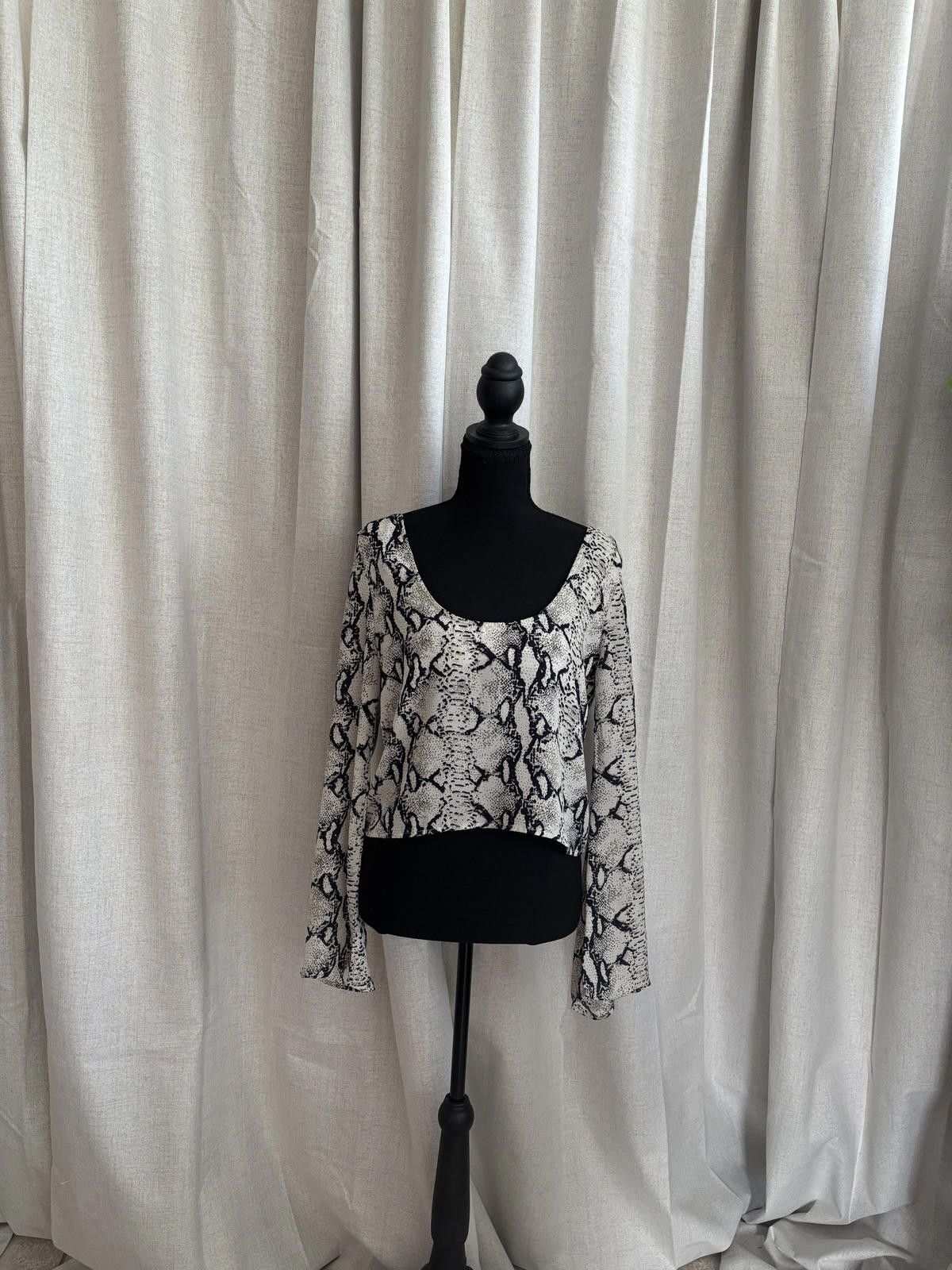 PT Torino Whimsy goth Fairy bell Sleeve Top Medium Size M / US 6-8 / IT 42-44 - 2 Thumbnail