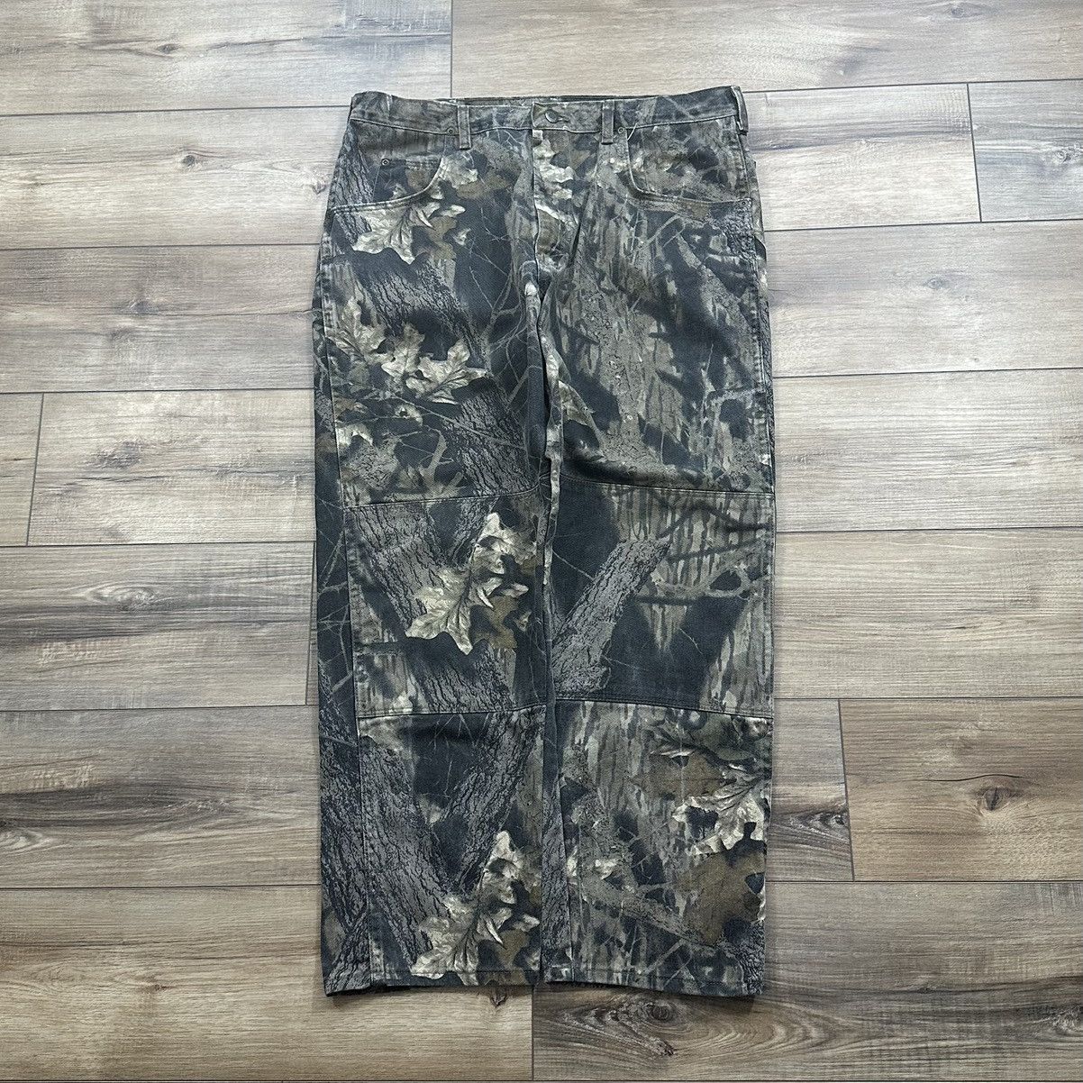 Wrangler Vintage 2000s Wrangler Wide Leg Camo Double Knee Pants Size US 38 / EU 54 - 1 Thumbnail