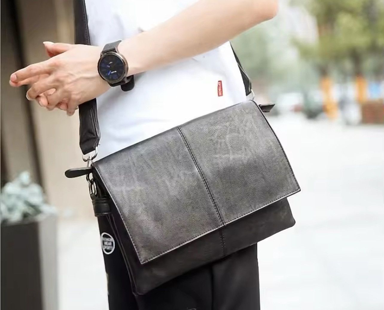 Japanese Brand Leather Clutch Crossbody Bag Size ONE SIZE - 1 Thumbnail