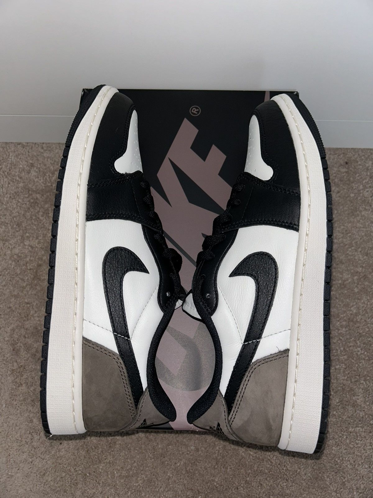 Jordan Brand × Nike Air Jordan 1 Retro Low OG “Mochas” Size US 11 / EU 44 - 4 Thumbnail