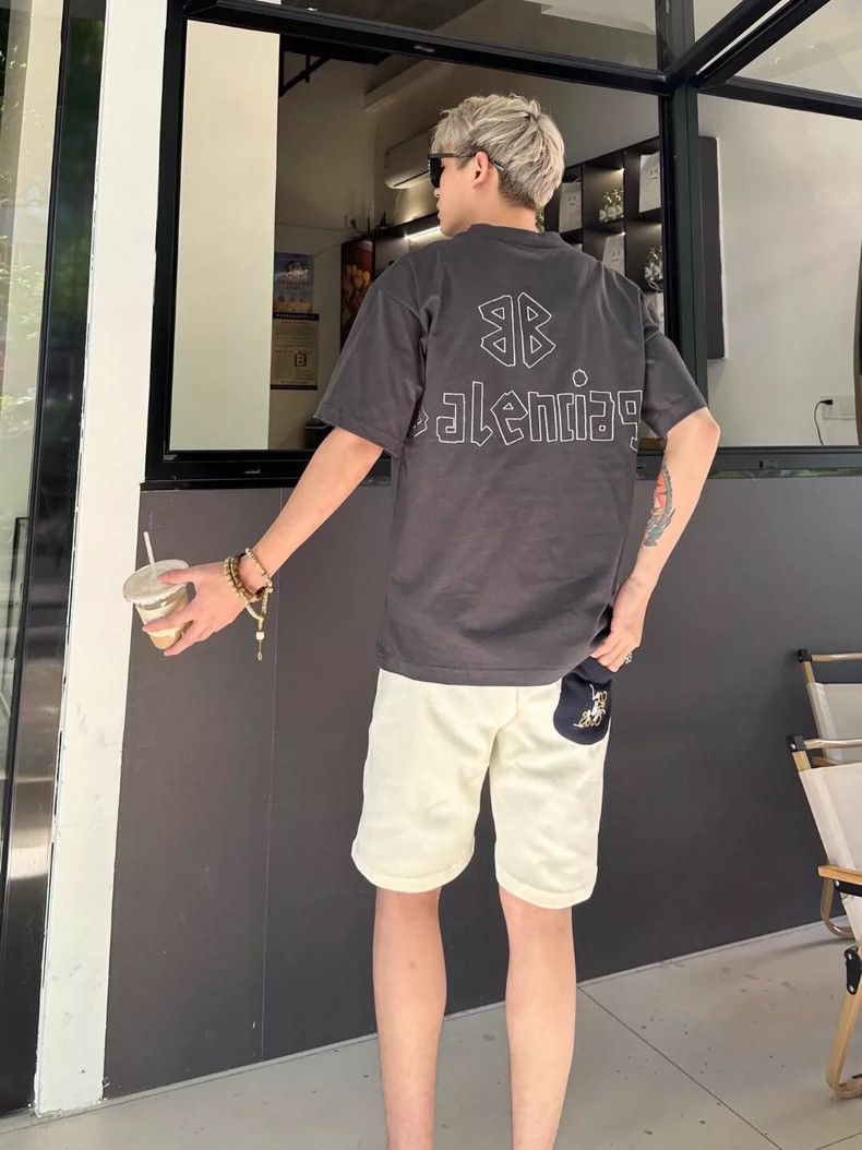 Balenciaga Balenciaga 23ss Twisted Letter Double B Short Sleeve 2504-N Size US S / EU 44-46 / 1 - 3 Thumbnail
