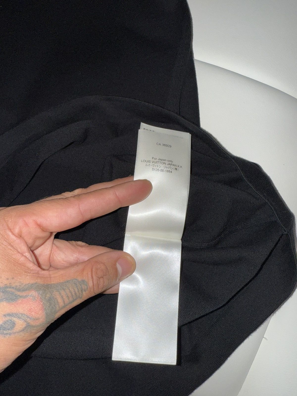 Louis Vuitton Louis Vuitton logo t shirt Size US L / EU 52-54 / 3 - 11 Thumbnail