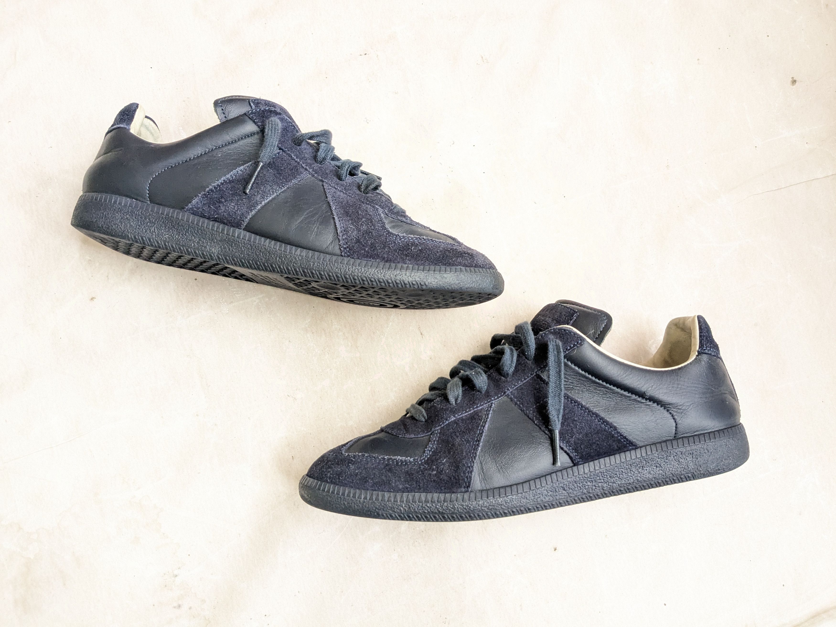 Maison Margiela Maison Margiela Replica GAT Navy Blue 9 42 Low Tops Size US 9 / EU 42 - 1 Thumbnail