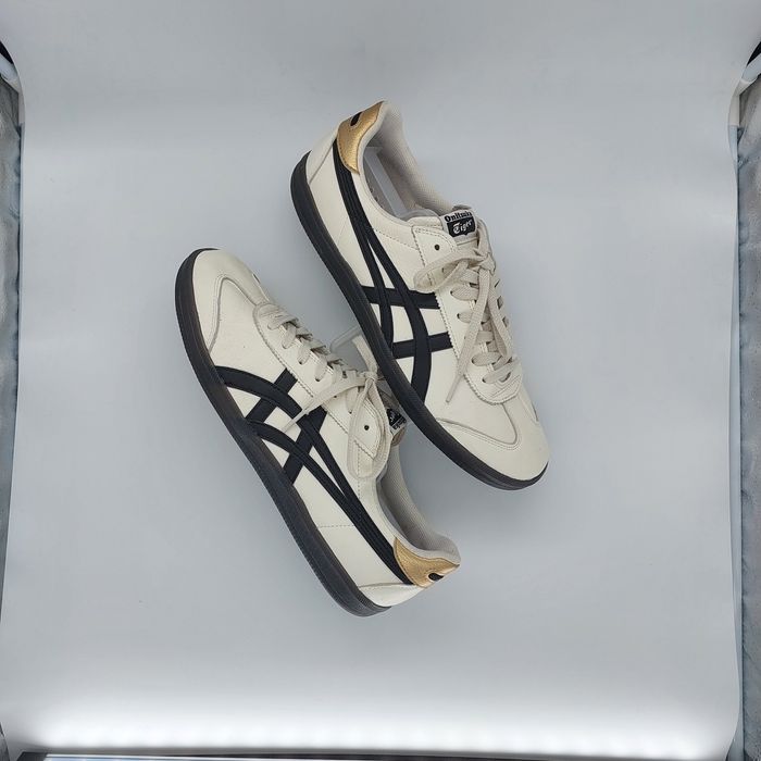 onitsuka tiger white black red