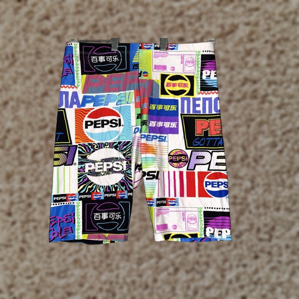 Forever 21 FOREVER 21 Pepsi Biker Shorts Womens Medium Multicolor Logo Print Activewear Size 32" / US 10 / IT 46 - 1 Thumbnail
