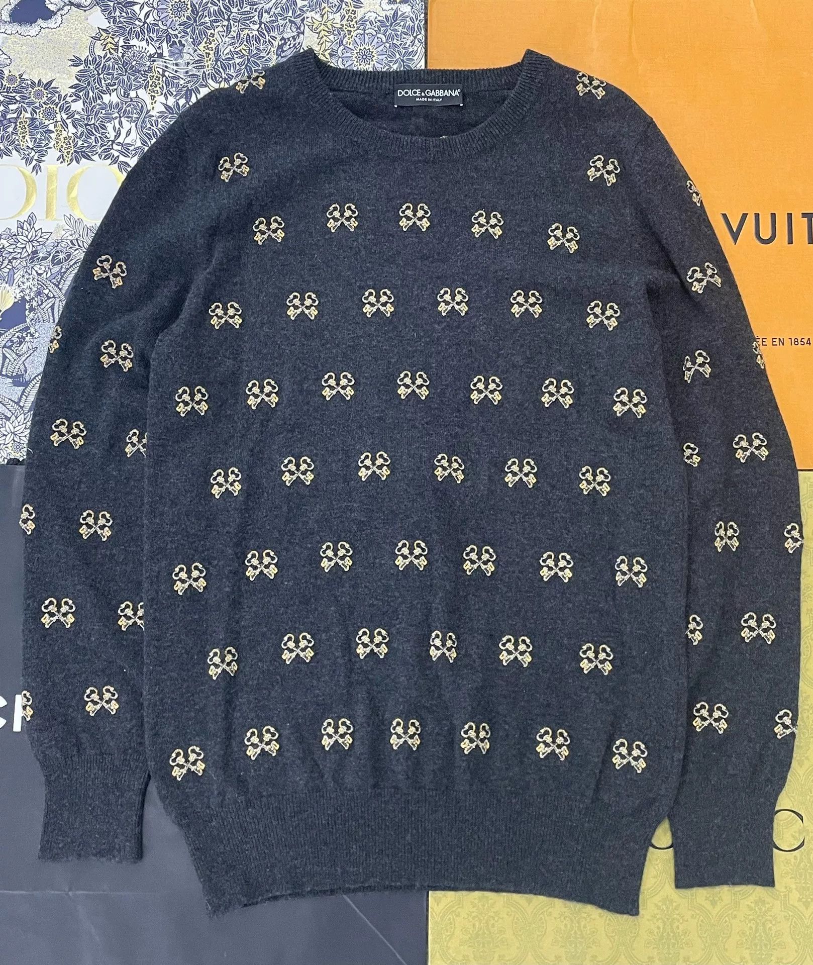 Dolce & Gabbana Dolce&Gabbana Gray Gold Key Embroidery Sweater Size US XS / EU 42 / 0 - 1 Thumbnail