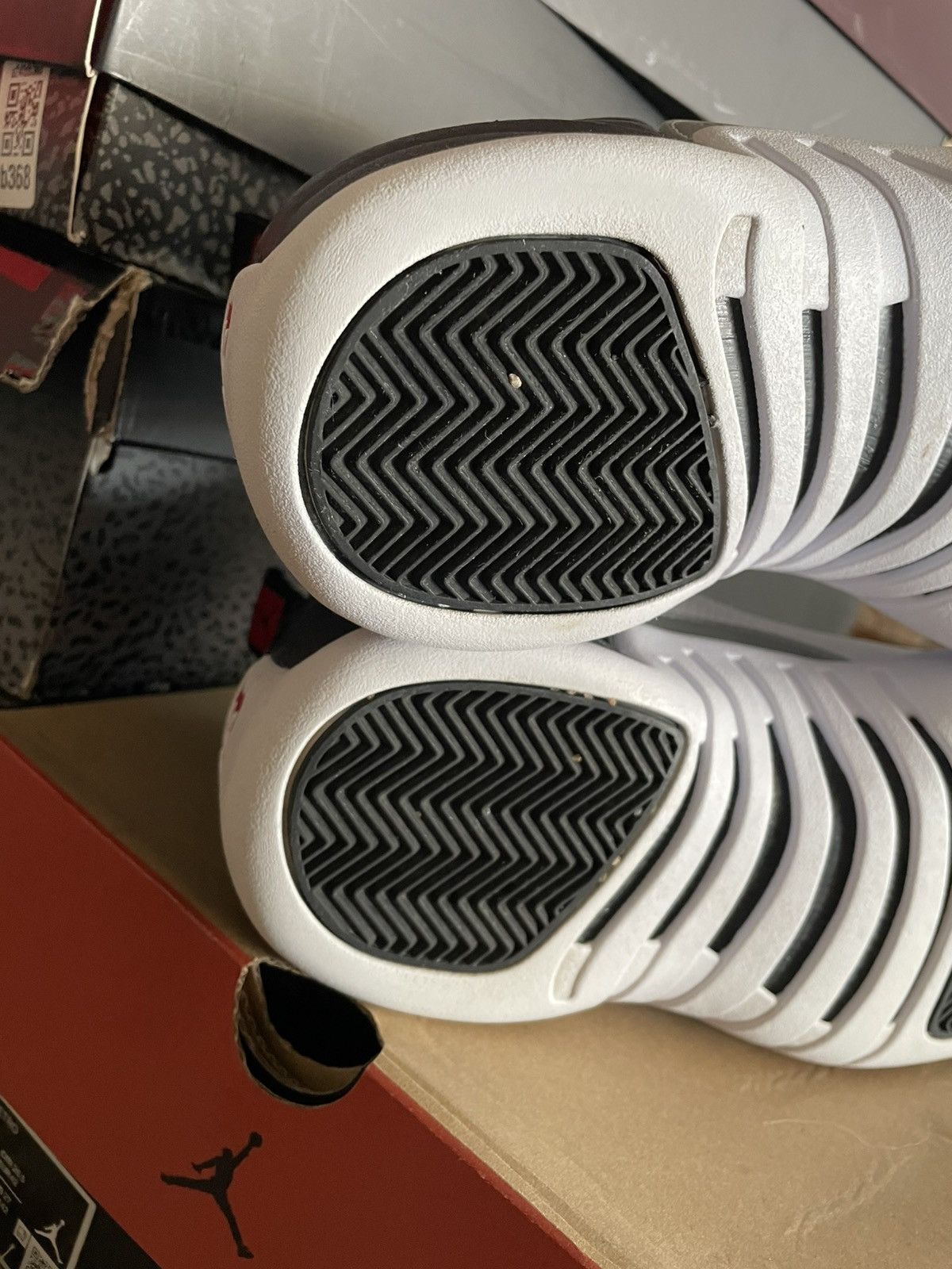 Jordan Brand Jordan 12 Playoff sz 8.5 Size US 8.5 / EU 41-42 - 9 Thumbnail