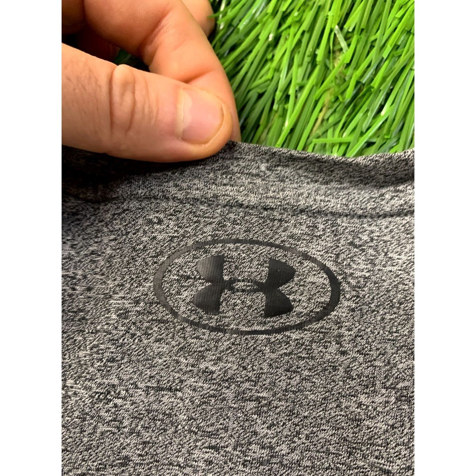 Under Armour UNDER ARMOUR SHIRT MEN JERSEY T-SHIRT TEE HEATGEAR SIZE M Gray Classic Short Sleeve Casual Summer Size US M / EU 48-50 / 2 - 7 Thumbnail