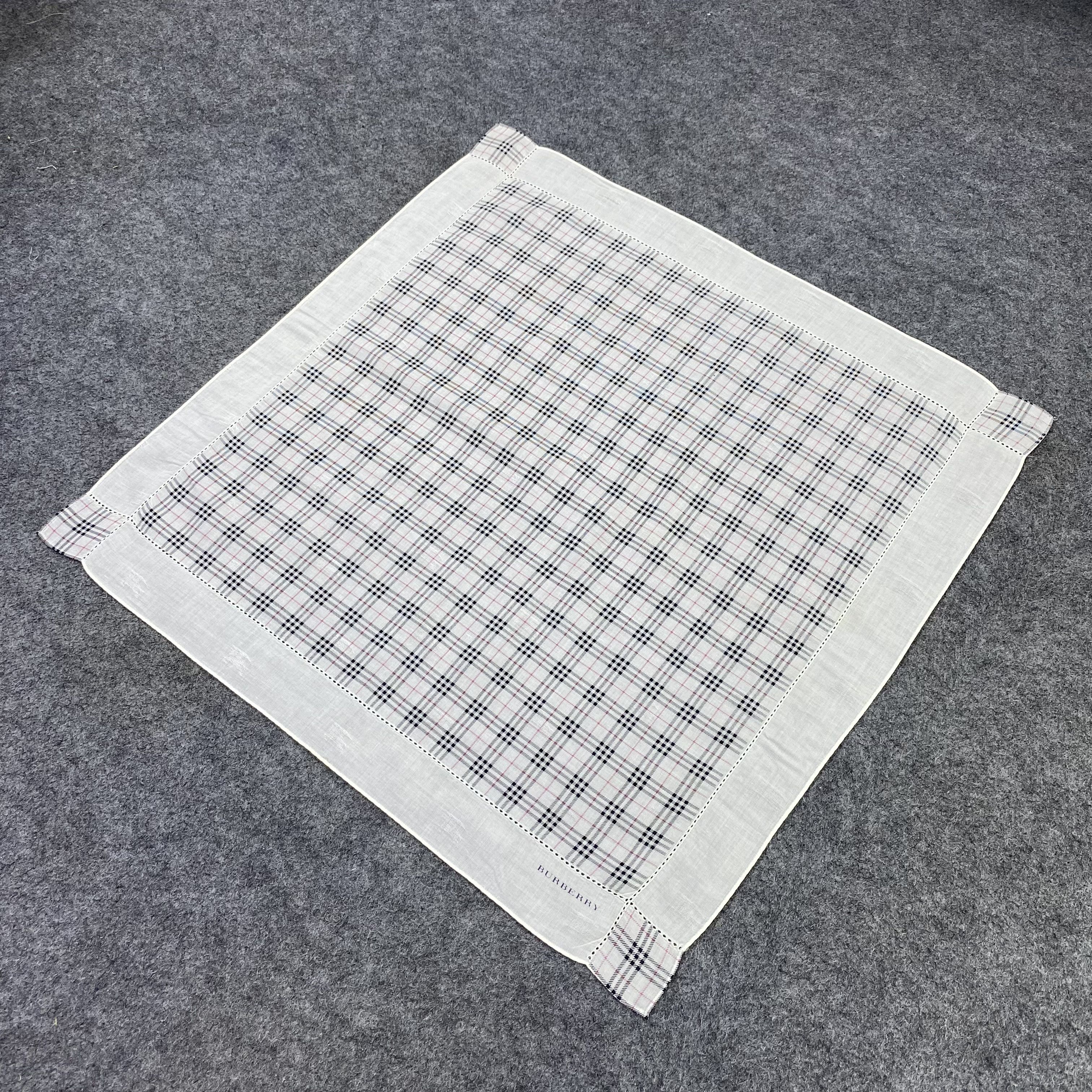 Burberry Burberry Handkerchief Neckerchief Bandana-B1970 Size ONE SIZE - 4 Thumbnail