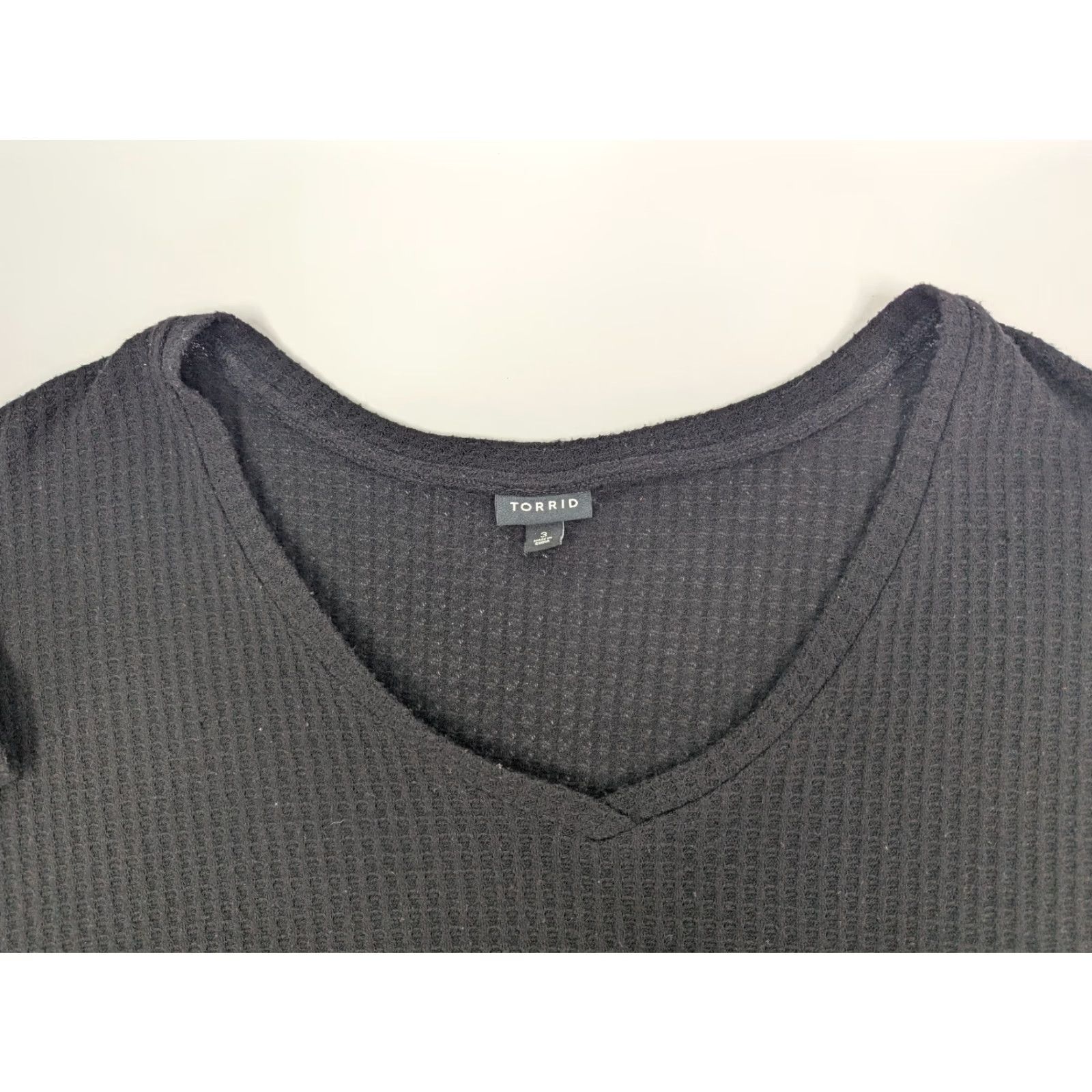 Torrid VINTAGE TORRID Thermal Waffle V-Neck Top Knit 3/4 Sleeve Tunic Size 3 Black Size XXL / US 16-18 / IT 52-54 - 6 Thumbnail