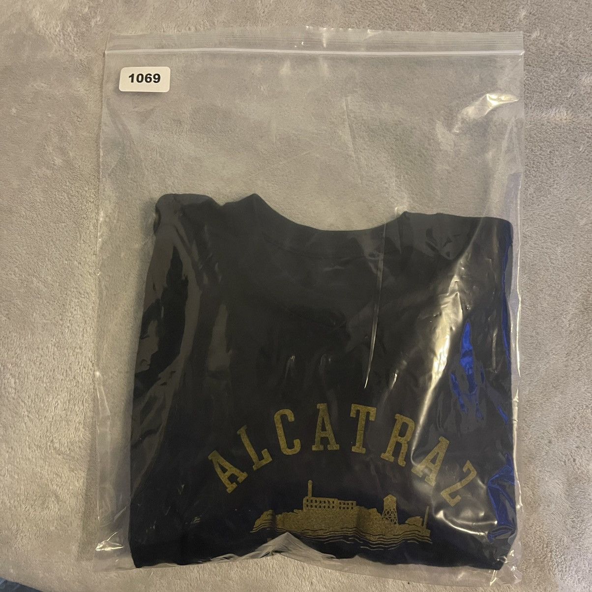 Other Alcatraz Island Shirt Men Medium Black San Francisco Cali Size US M / EU 48-50 / 2 - 8 Thumbnail