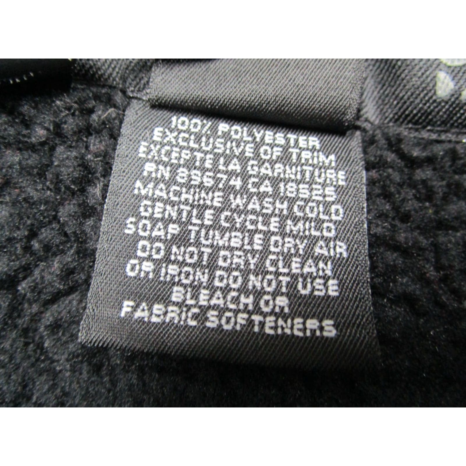 Mountain Hardwear VINTAGE Mountain Hardwear Jacket Womens 10 Black Polartec Full Zip USA Jacket Women Black Full Zip Pockets Wind-Resistant All Seasons Logo USA Size L / US 10 / IT 46 - 4 Thumbnail