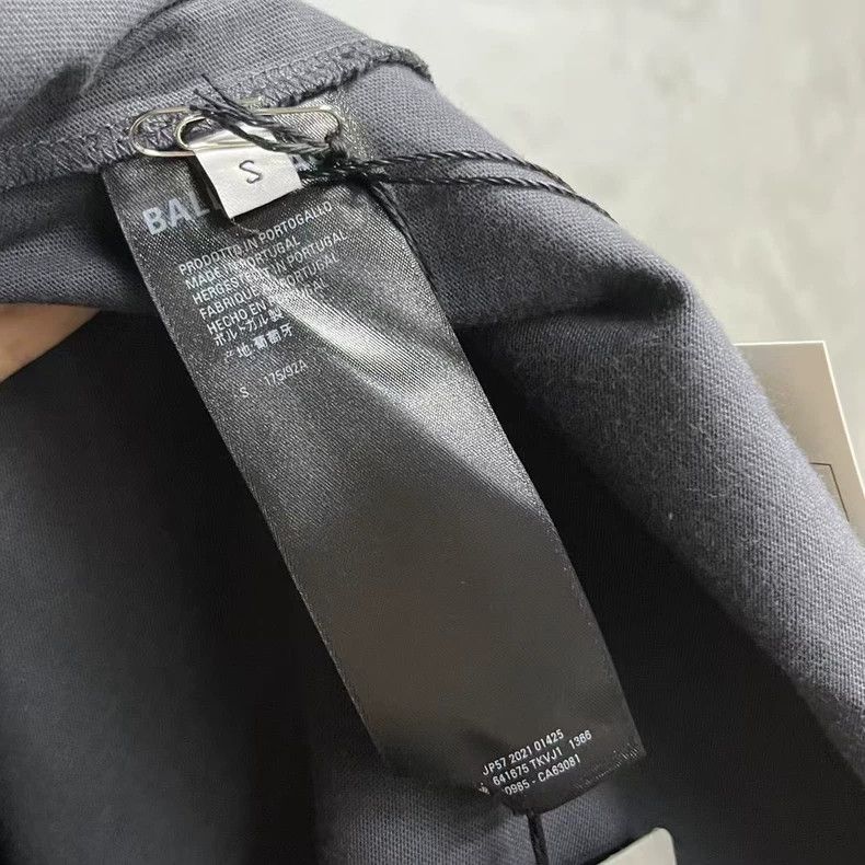 Balenciaga Balenciaga Graphite Gray Embroidered Cola Round Neck Short Size US S / EU 44-46 / 1 - 3 Thumbnail