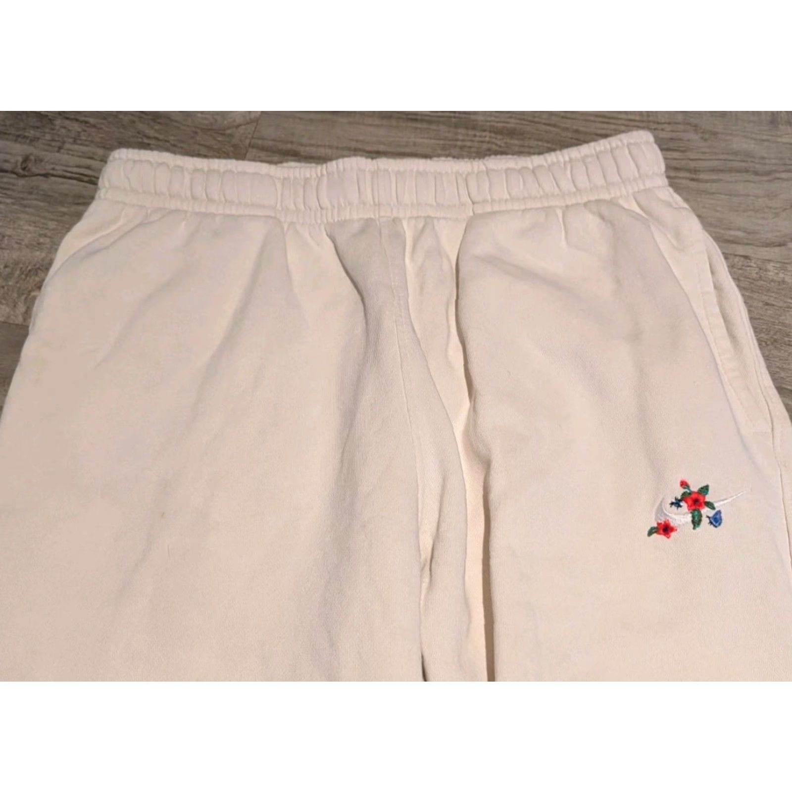 Nike Nike Sportswear Club Logo Twist Fleece Joggers Size M Milk Mens DO6169-113 Size US 36 / EU 52 - 3 Thumbnail
