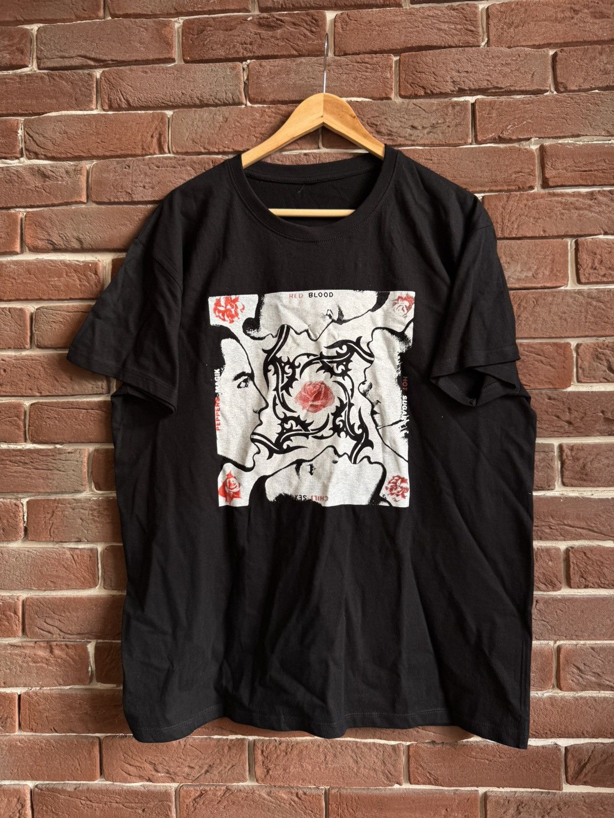 Band Tees Rare Red Hot Chilli Peppers Tour Rock Band Tour Tee Size US XL / EU 56 / 4 - 1 Thumbnail