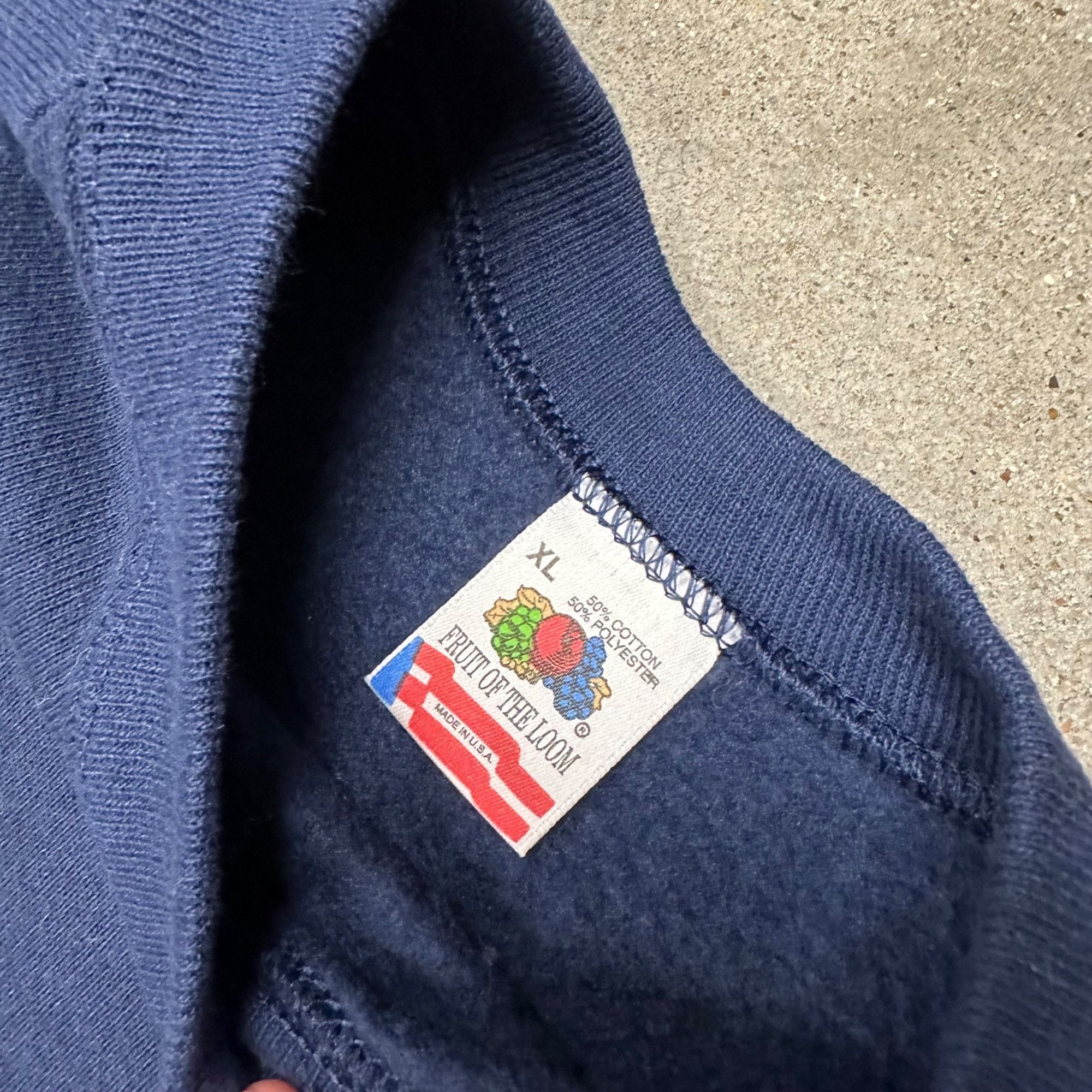 Vintage Vintage 90s World Class Finest Clothing Sweatshirt Size US L / EU 52-54 / 3 - 2 Thumbnail