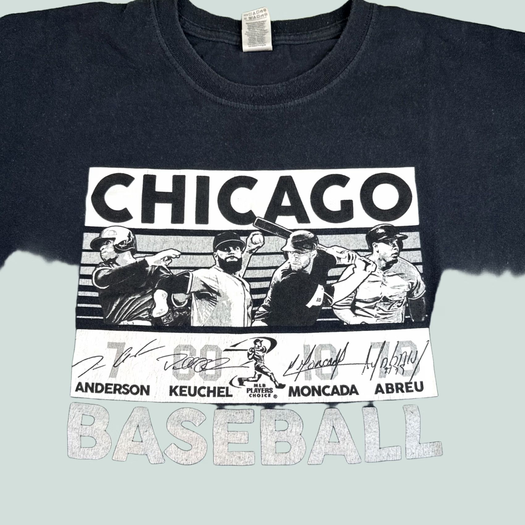 Gildan Gildan Heavy Cotton XL Black T-Shirt Chicago Baseball Graphic Men Crew Neck Short Sleeve Graphic Print Vintage: No Size US XL / EU 56 / 4 - 1 Thumbnail