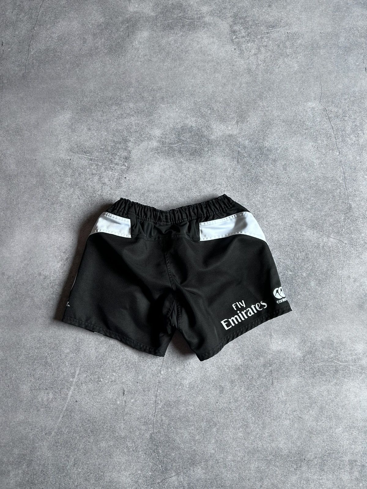 Canterbury of New Zealand × Rugby Ralph Lauren × Vintage Vintage Canterbury World Rugby Cup Fly Emirates Size US 32 / EU 48 - 2 Thumbnail