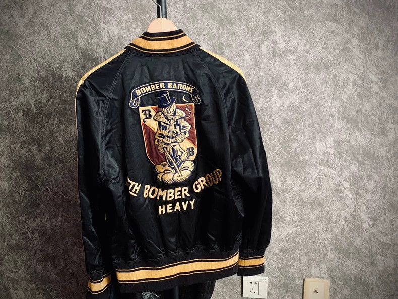 The Real McCoy's The REAL McCOY'S Air Force Bomber Squadron Emblem Theme Ja Size US M / EU 48-50 / 2 - 1 Thumbnail