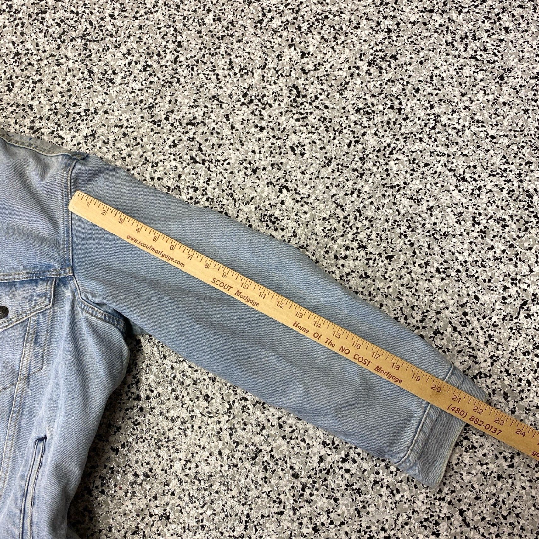 Levi's Levi's Trucker Jacket Sample Denim Light Wash Sherpa Lined Medium Blue Men M Jacket Size US M / EU 48-50 / 2 - 6 Thumbnail