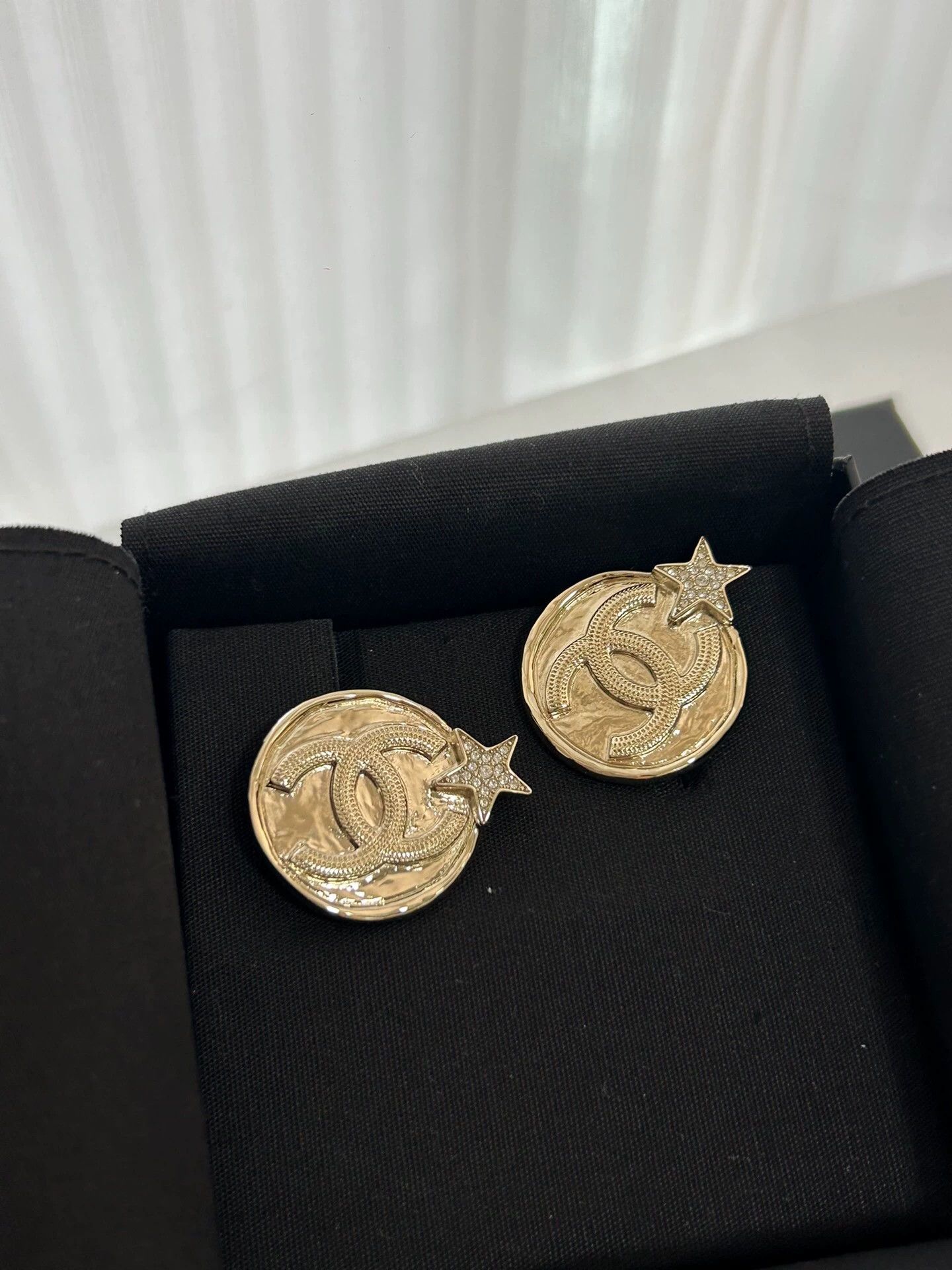 Chanel Chanel Star Metal Coin Earrings Size ONE SIZE - 1 Thumbnail