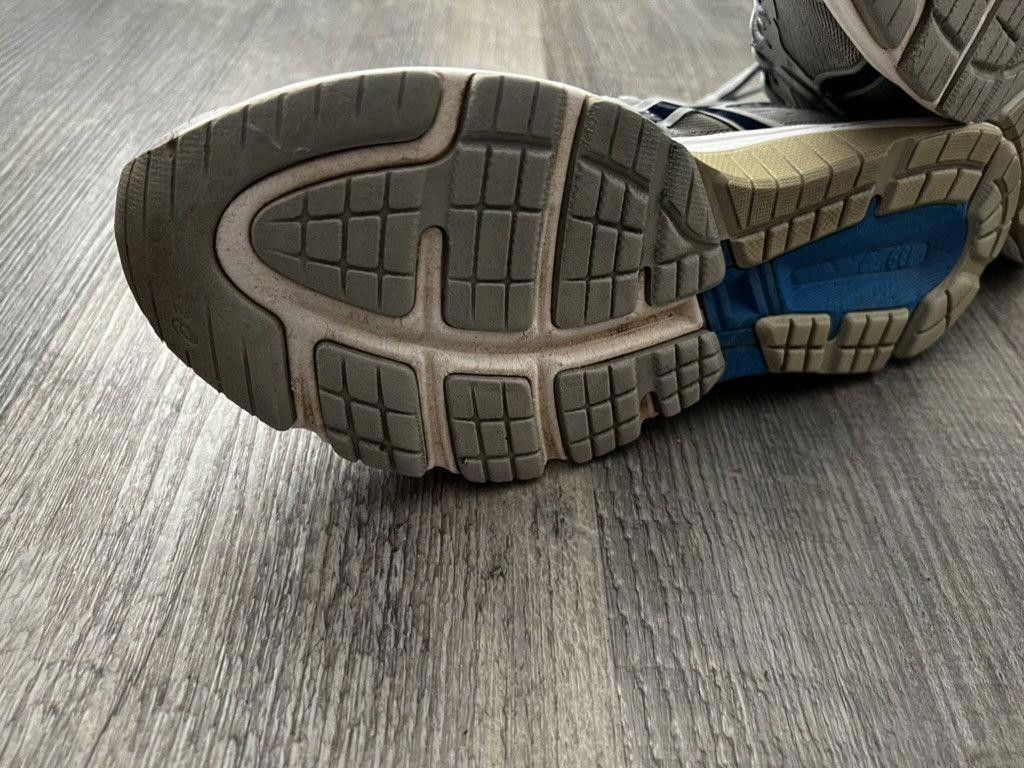 Asics ASICS • GT-1000 8 (9M) Size US 9 / EU 42 - 6 Thumbnail