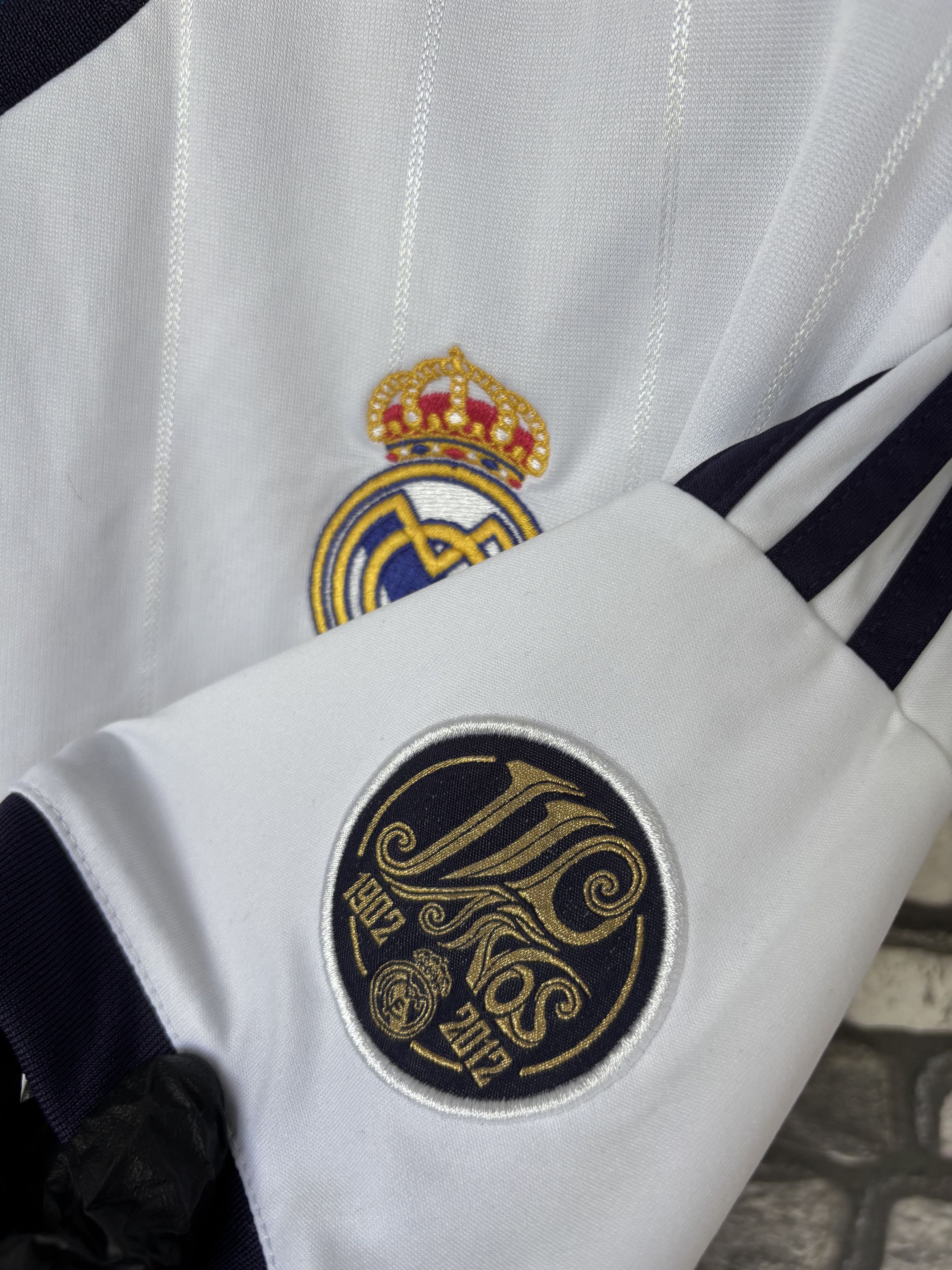 Adidas Real Madrid 2012/13 Home Shirt | L | Official | adidas Size US L / EU 52-54 / 3 - 8 Thumbnail