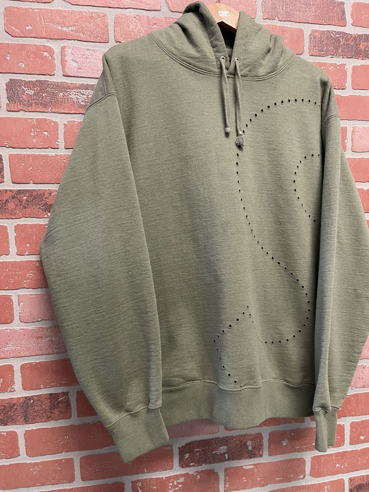 Supreme Size L - Supreme Laser Cut S Logo Hoodie Olive Green Size US L / EU 52-54 / 3 - 2 Thumbnail