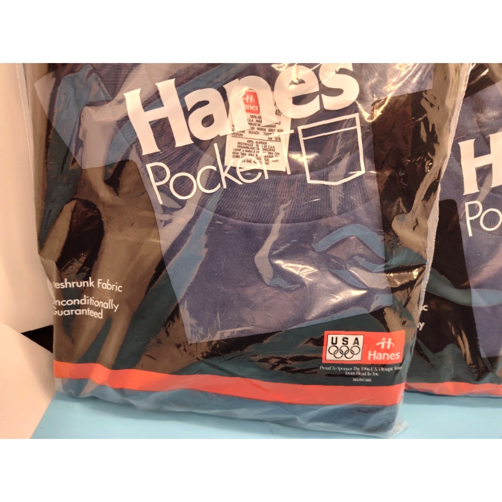 Hanes VINTAGE Hanes T-Shirt Men XL Navy Blue Pocket Short Sleeve 90s Cotton Factory Sealed Lot of 2 Size US XL / EU 56 / 4 - 6 Thumbnail