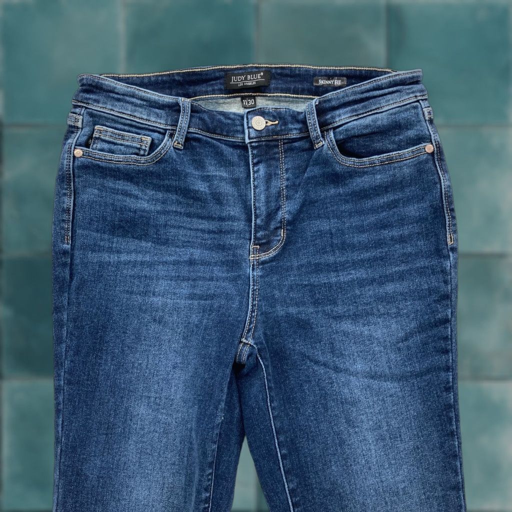 Denime Judy Blue Jeans Womens Skinny Dark Wash Stretch Denim 11/30 Preppy Slim Rise Mid 28in Inseam Size 30" / US 8 / IT 44 - 1 Thumbnail
