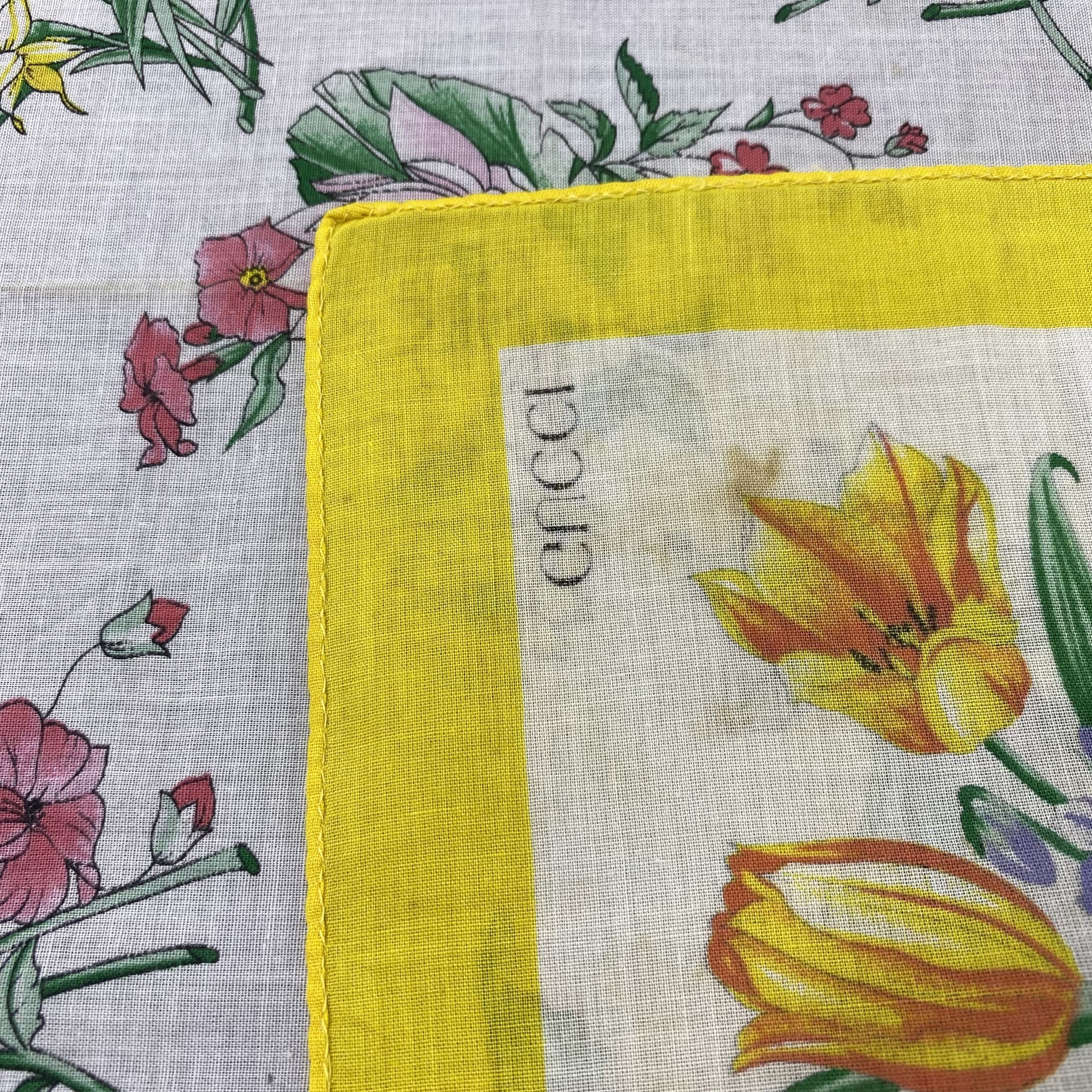 Vintage Gucci Handkerchief Neckerchief Bandana-B2080 Size ONE SIZE - 6 Thumbnail