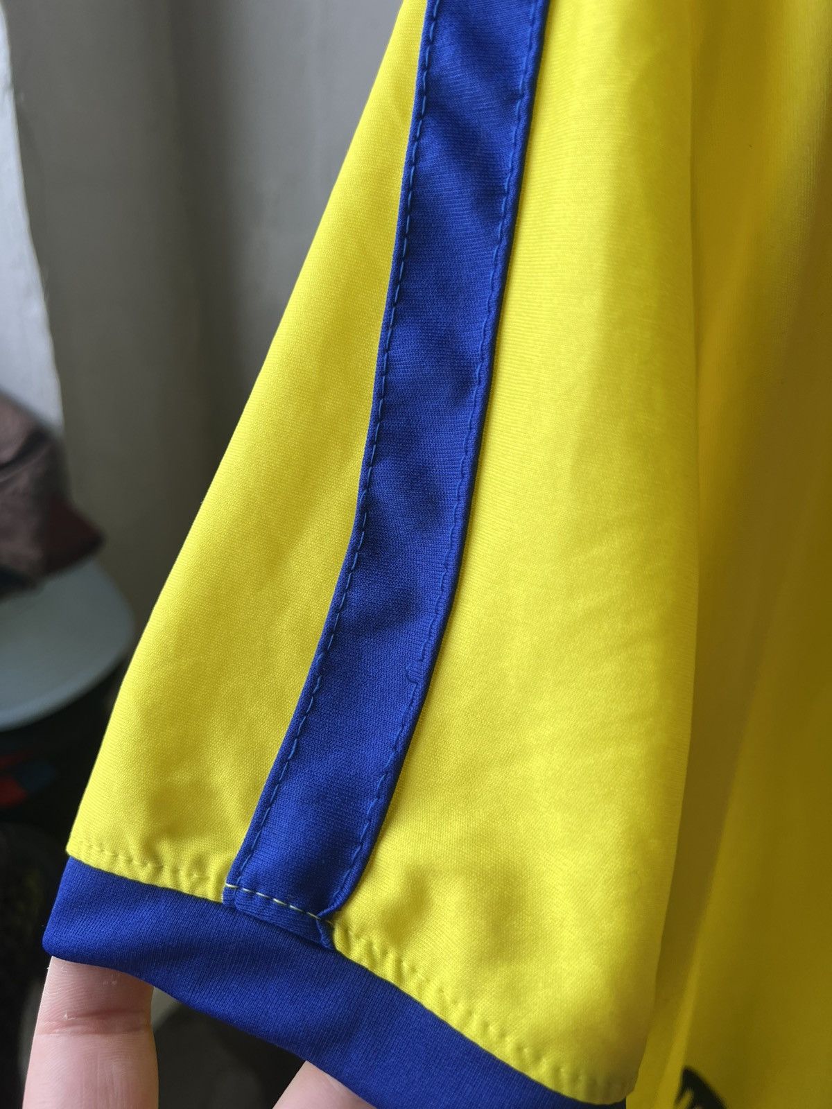 Vintage 2025/26 KERALA BLASTERS INDIA SOCCER JERSEY FOOTBALL SHIRT Size US XL / EU 56 / 4 - 10 Thumbnail