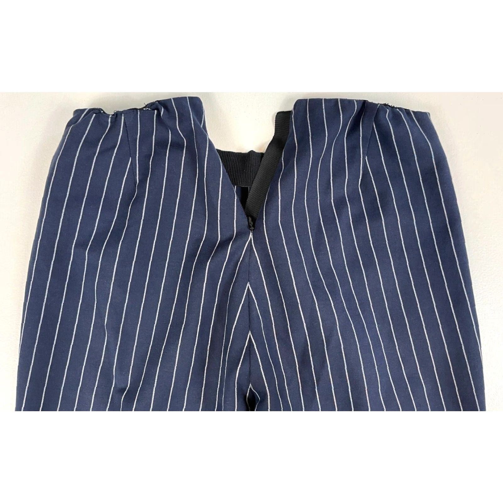 Rag & Bone rag & bone Navy Pin Stripe Pants Women Sz 6 - City Style, Casual, Ankle, Straight Leg, 27in Inseam, Cotton Blend, Made in USA, XS? Size 6. Size 27" / US 4 / IT 40 - 6 Thumbnail