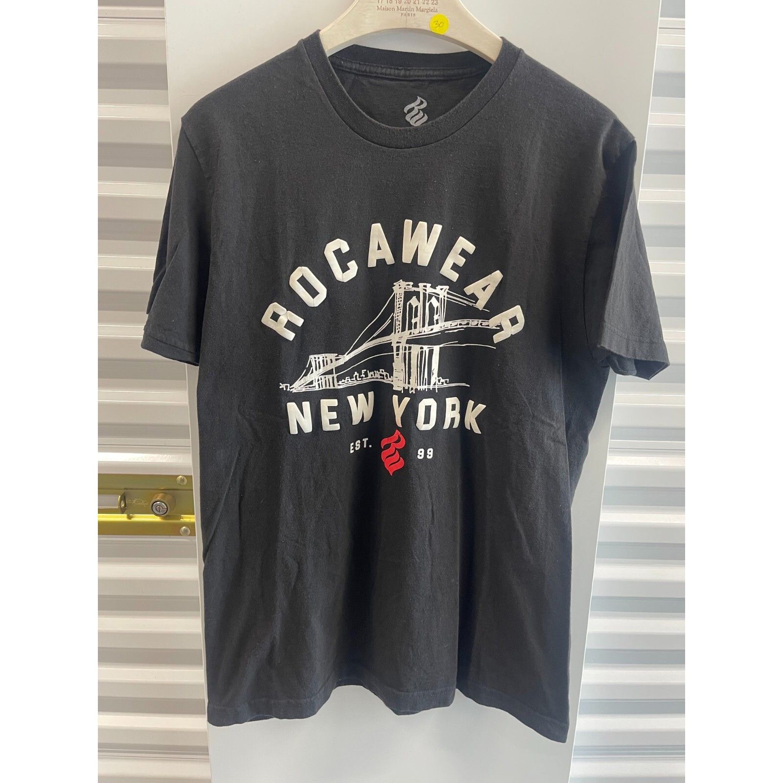 RARE 1999 Y2K ROCAWEAR NEW YORK BROOKLYN BRIDGE LOGO SHIRT S