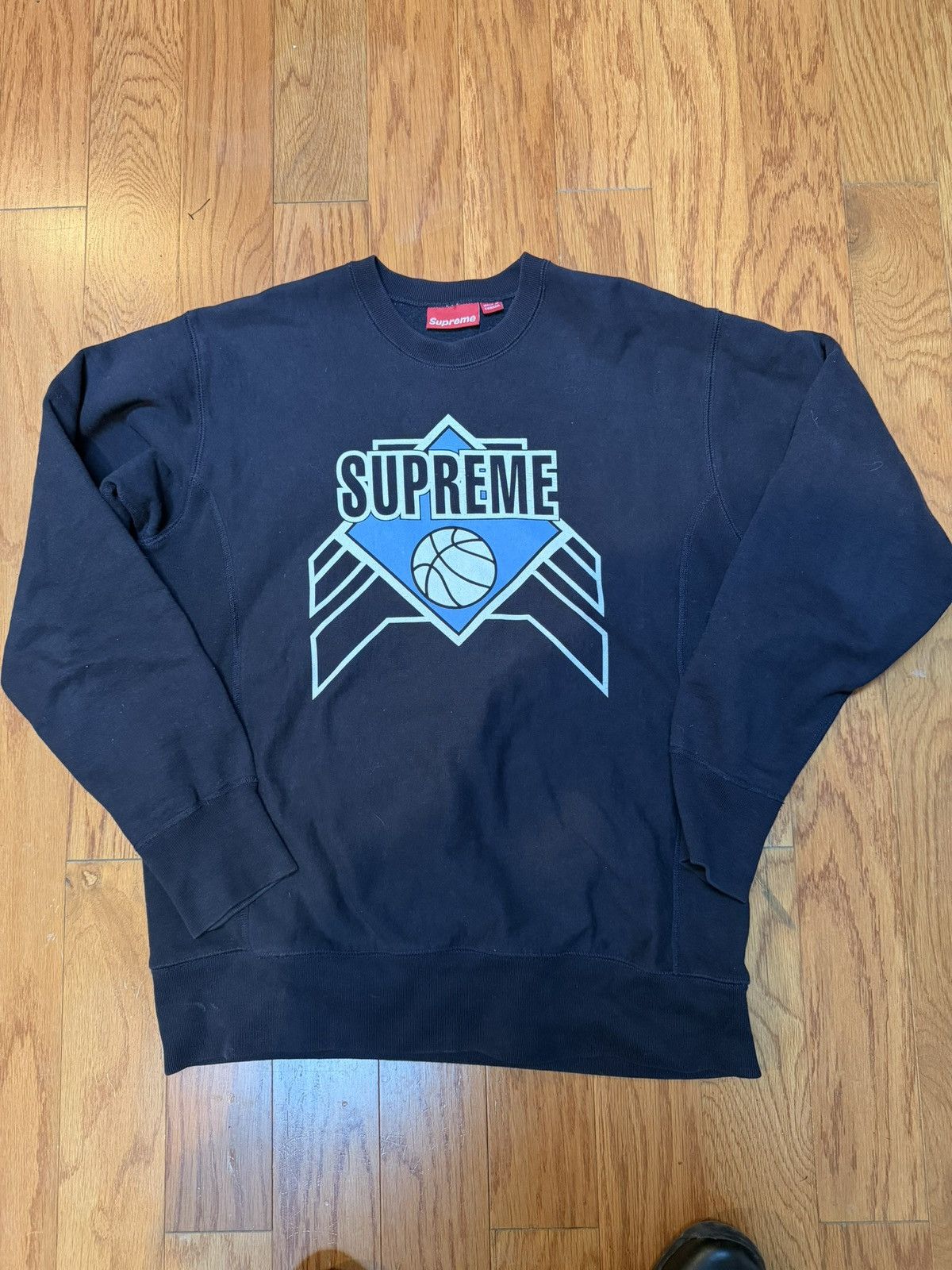 Supreme Supreme Superman sweatshirt 2003 | Grailed