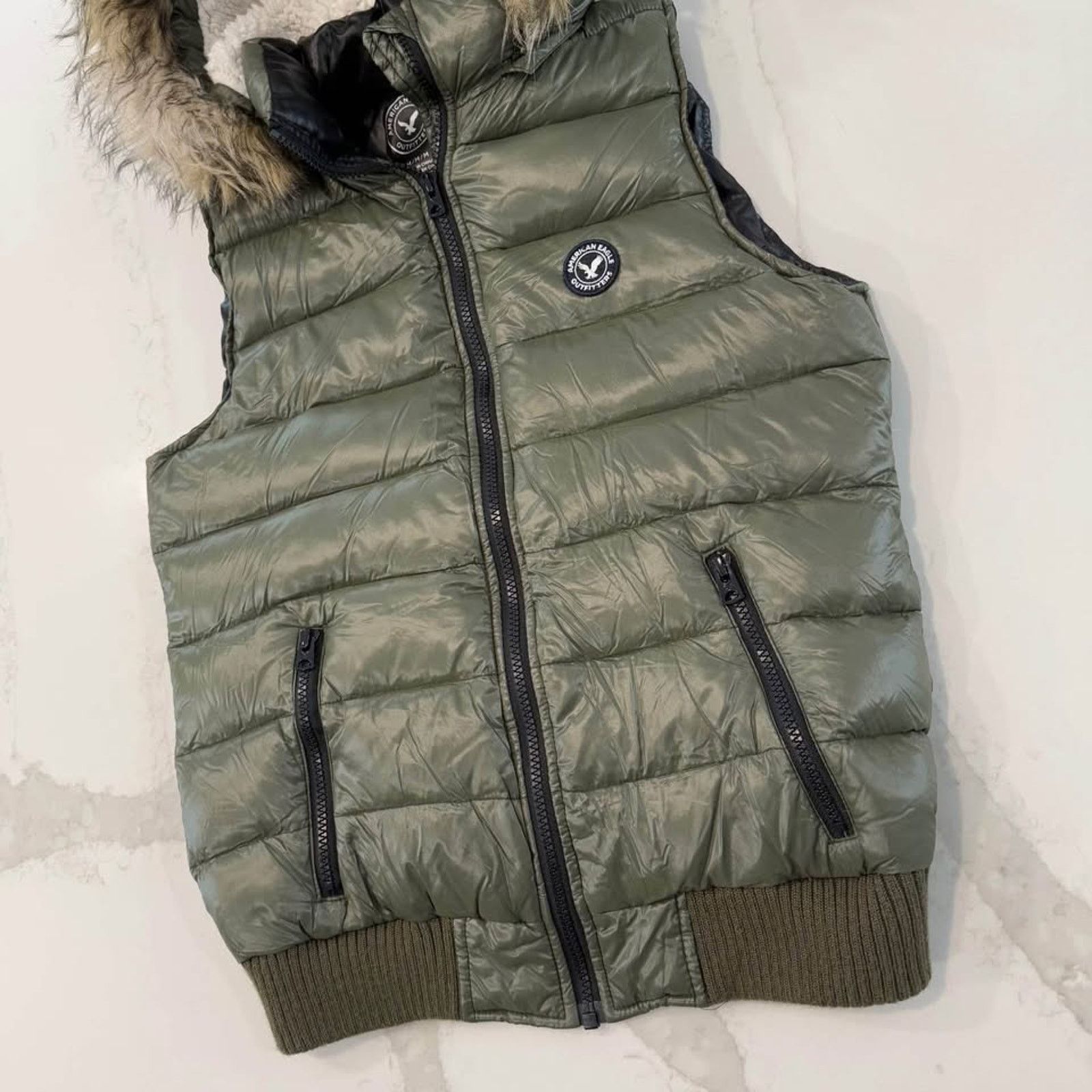American Eagle Outfitters American Eagle Down Puffer Vest Faux Fur Women's Medium Size M / US 6-8 / IT 42-44 - 2 Thumbnail