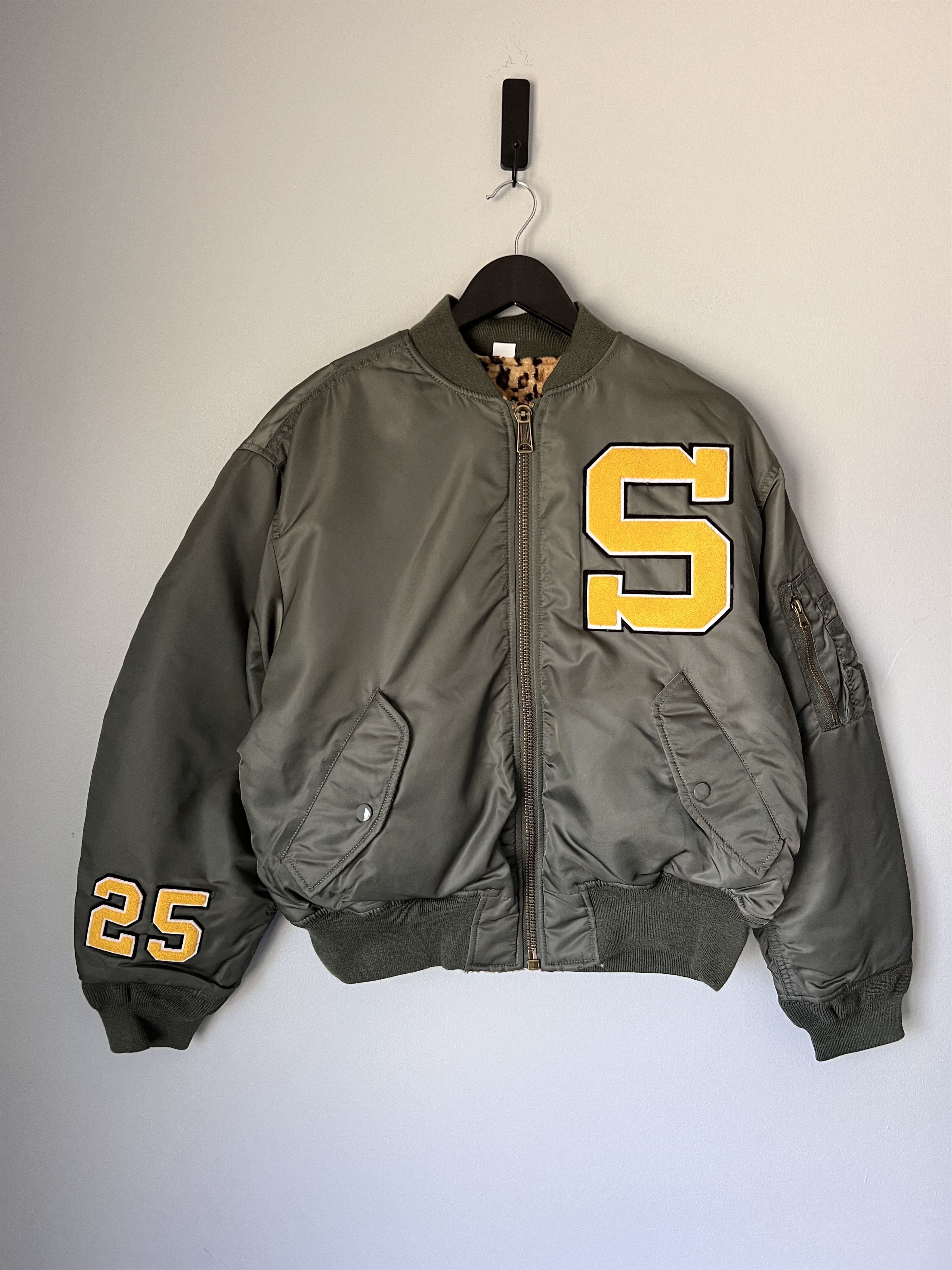 【Supreme x GOODENOUGH】Reversible MA-1 Jacket★Olive★25SS Supreme GOODENOUGH Reversible MA-1 (SS25) - $398