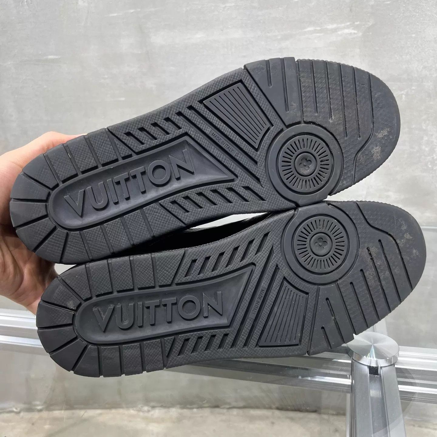 Louis Vuitton LV Trainer Black Embossed UK7.5 41.5 Size US 8.5 / EU 41-42 - 7 Thumbnail