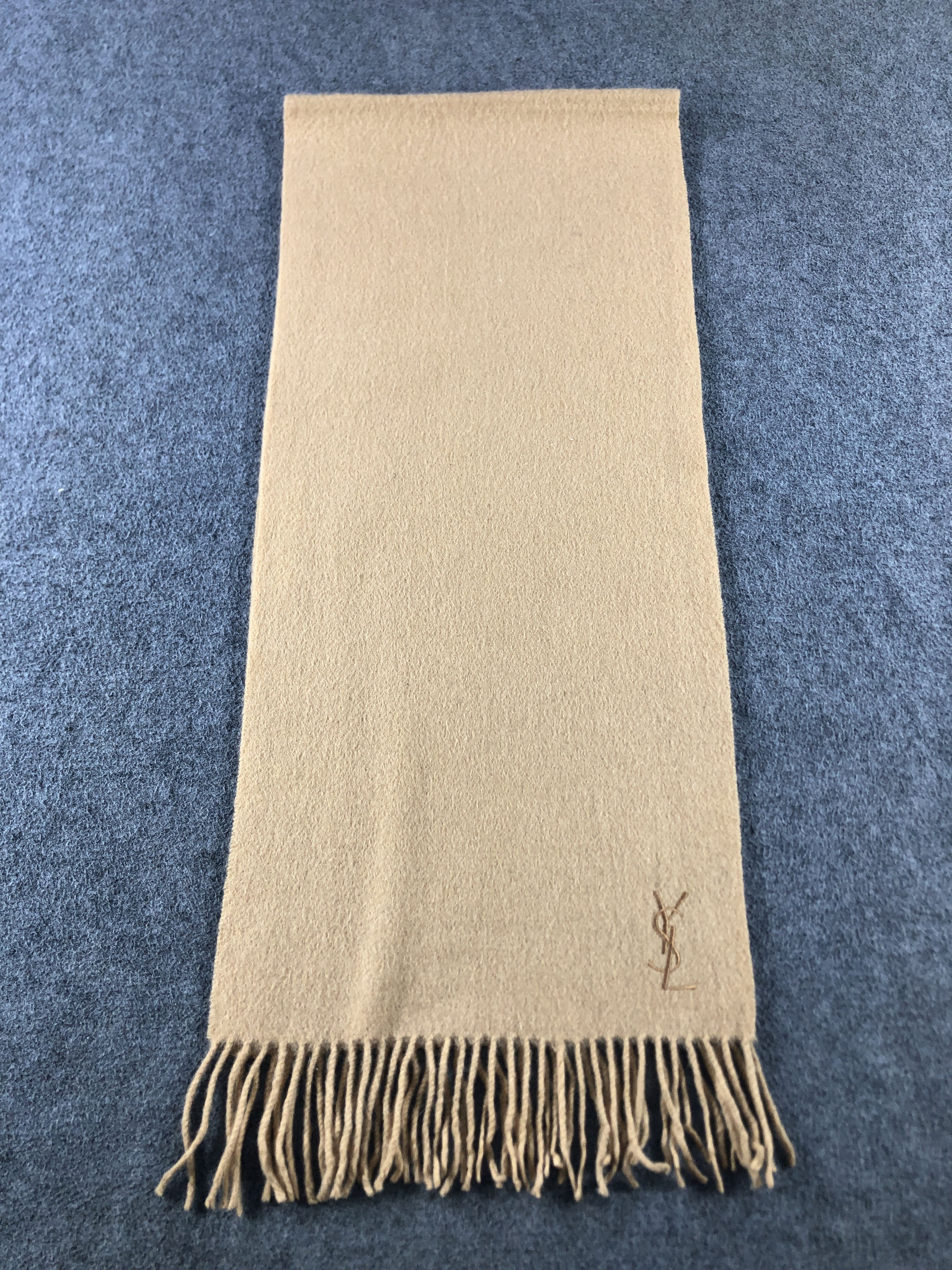Yves Saint Laurent Yves Saint Laurent Scarf / Muffler / Neckwear P926 Size ONE SIZE - 2 Thumbnail