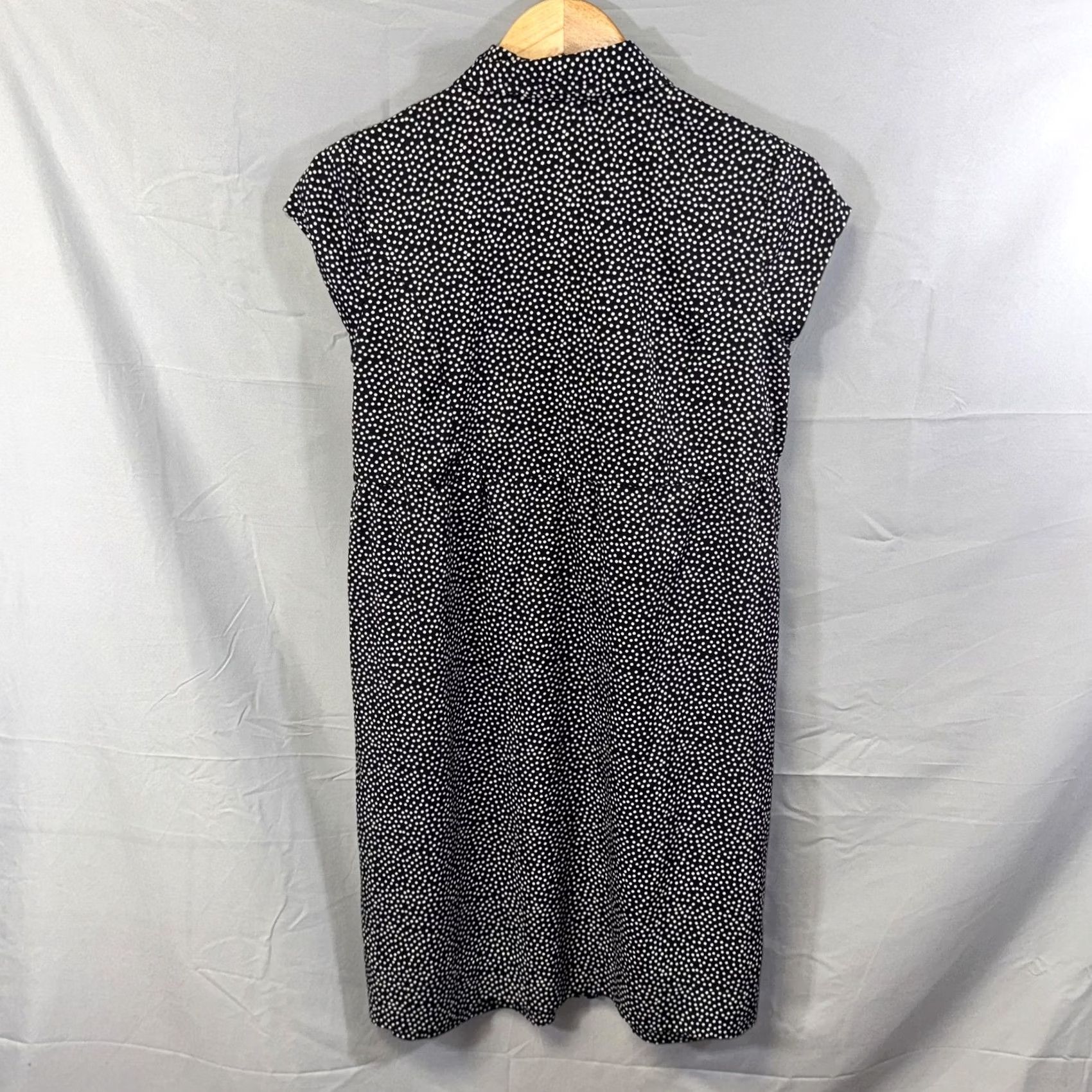 Vintage VINTAGE Motherhood Maternity Dress Womens Medium Black White Polka Dot Button Front Shirt Dress Cap Sleeve Knee Length Size M / US 6-8 / IT 42-44 - 2 Thumbnail