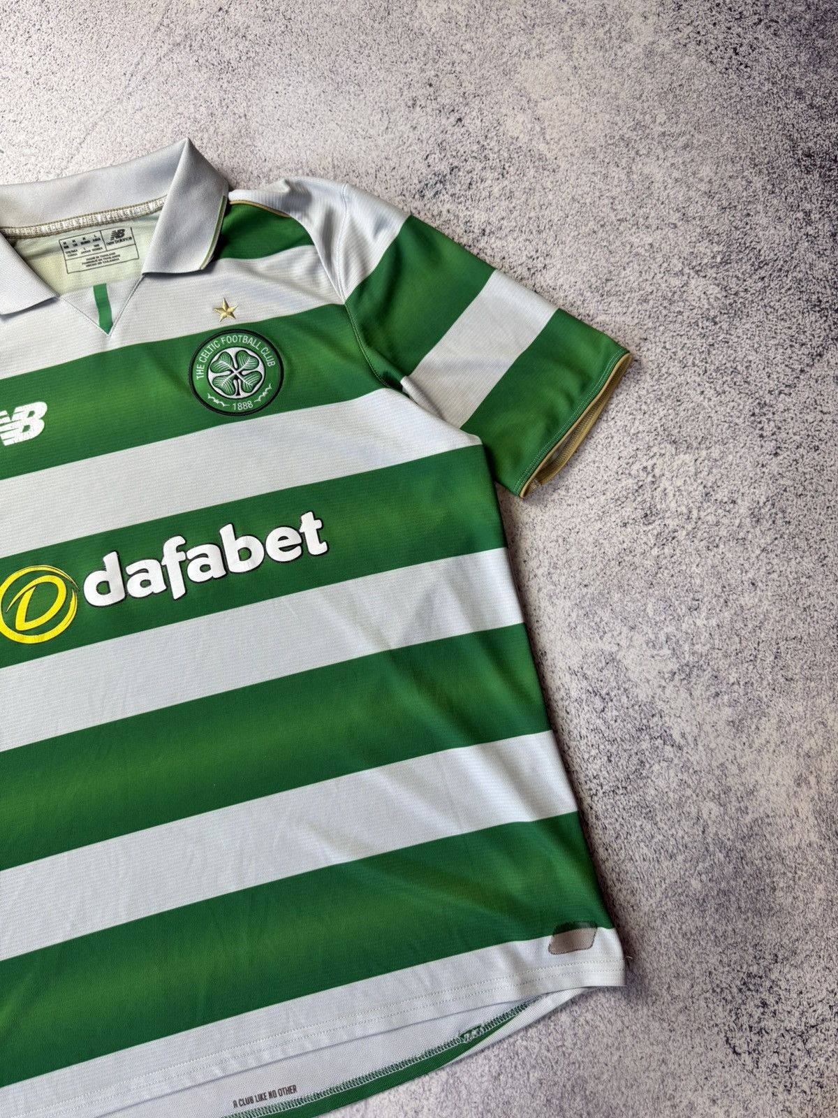 Other Celtic Jersey 2016/2017 Home Football Soccer Shirt Mens Home Size US M / EU 48-50 / 2 - 7 Thumbnail