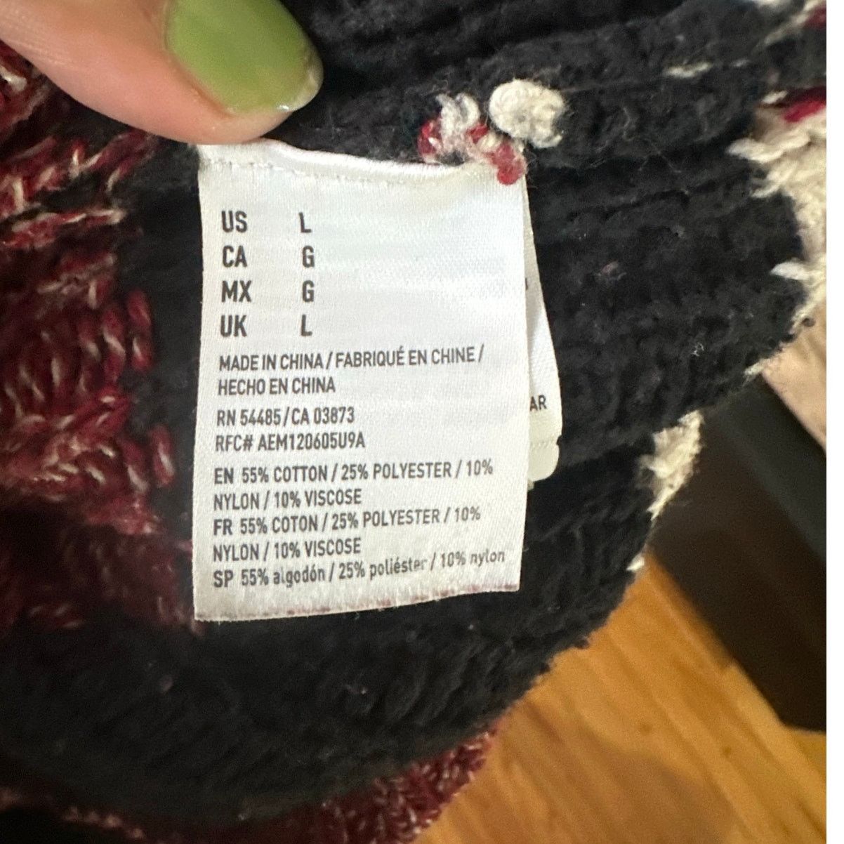 American Eagle Outfitters American Eagle Aztec Tribal Hoodie Red/White/Black Size L Size US L / EU 52-54 / 3 - 8 Thumbnail