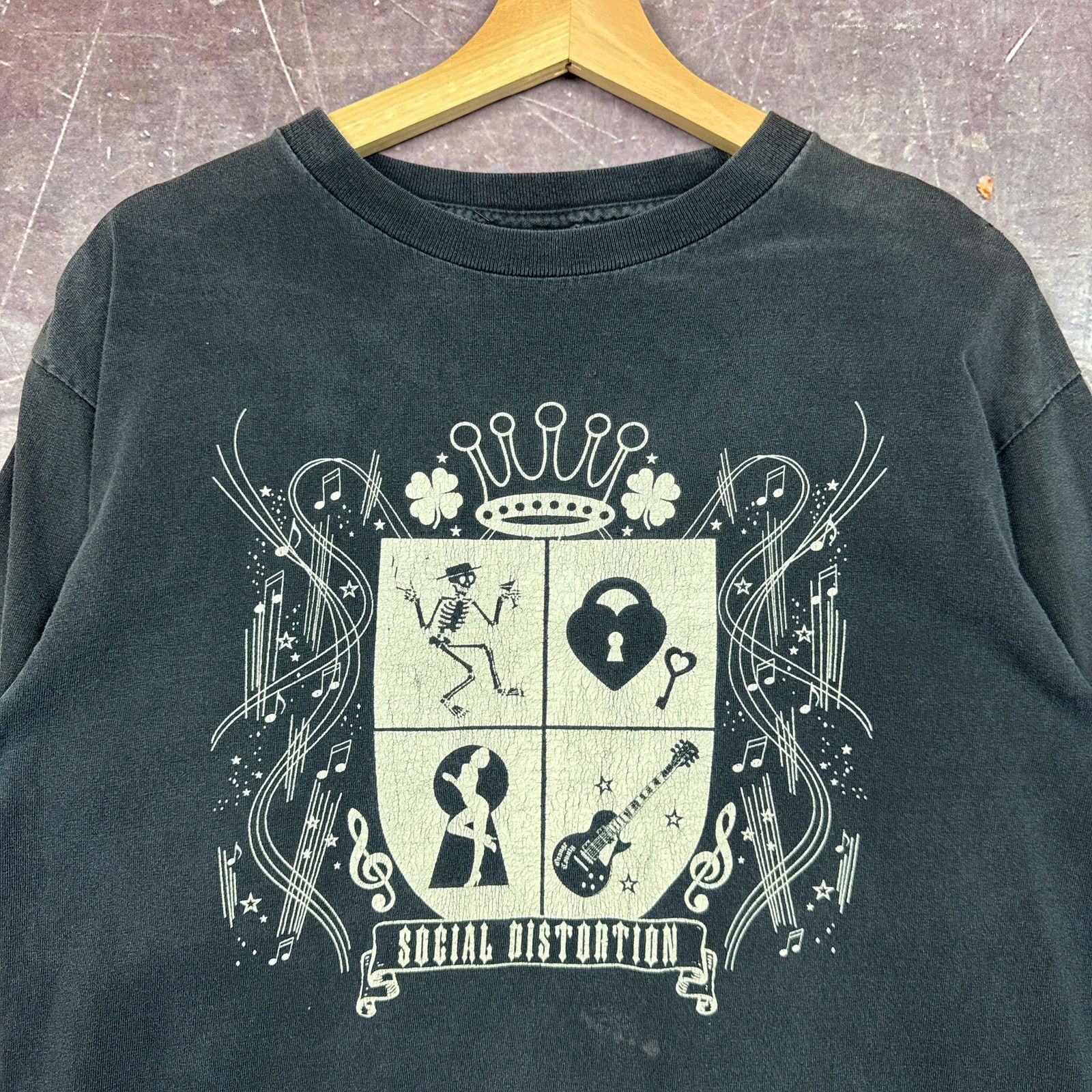Alstyle 00s Black Social Distortion Music Note LS Graphic Shirt 2900 Size US M / EU 48-50 / 2 - 3 Thumbnail
