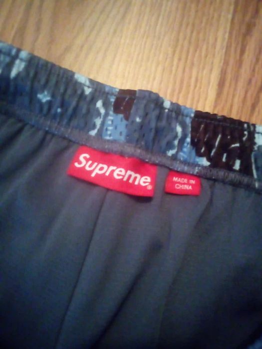 Supreme Supreme Gradient Piping Water Short - Size Medium