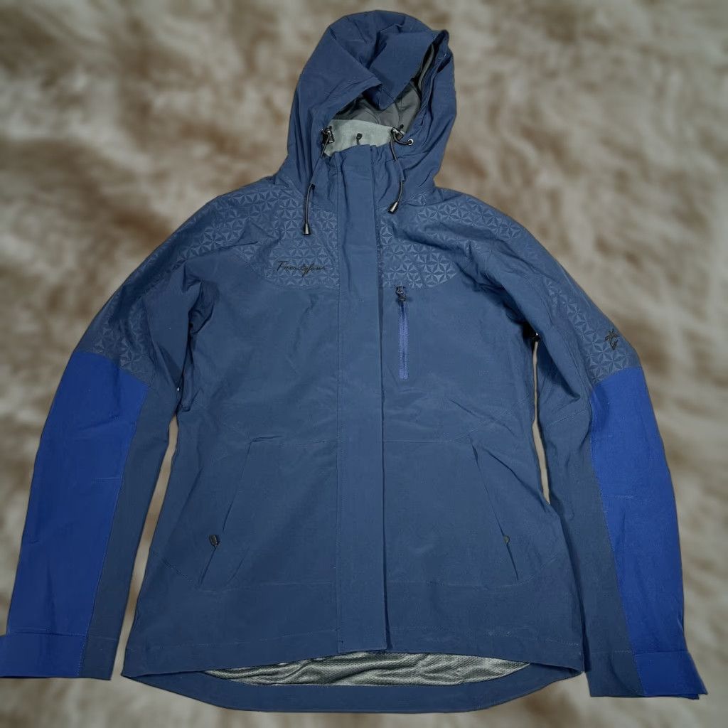 Vintage Twenty Four Womens Blue Jacket Windbreaker Full Zip Hooded Sz 36 Jacket Windbreaker Zip Pockets Blue Womens 36 Men? Size XS / US 0-2 / IT 36-38 - 1 Thumbnail