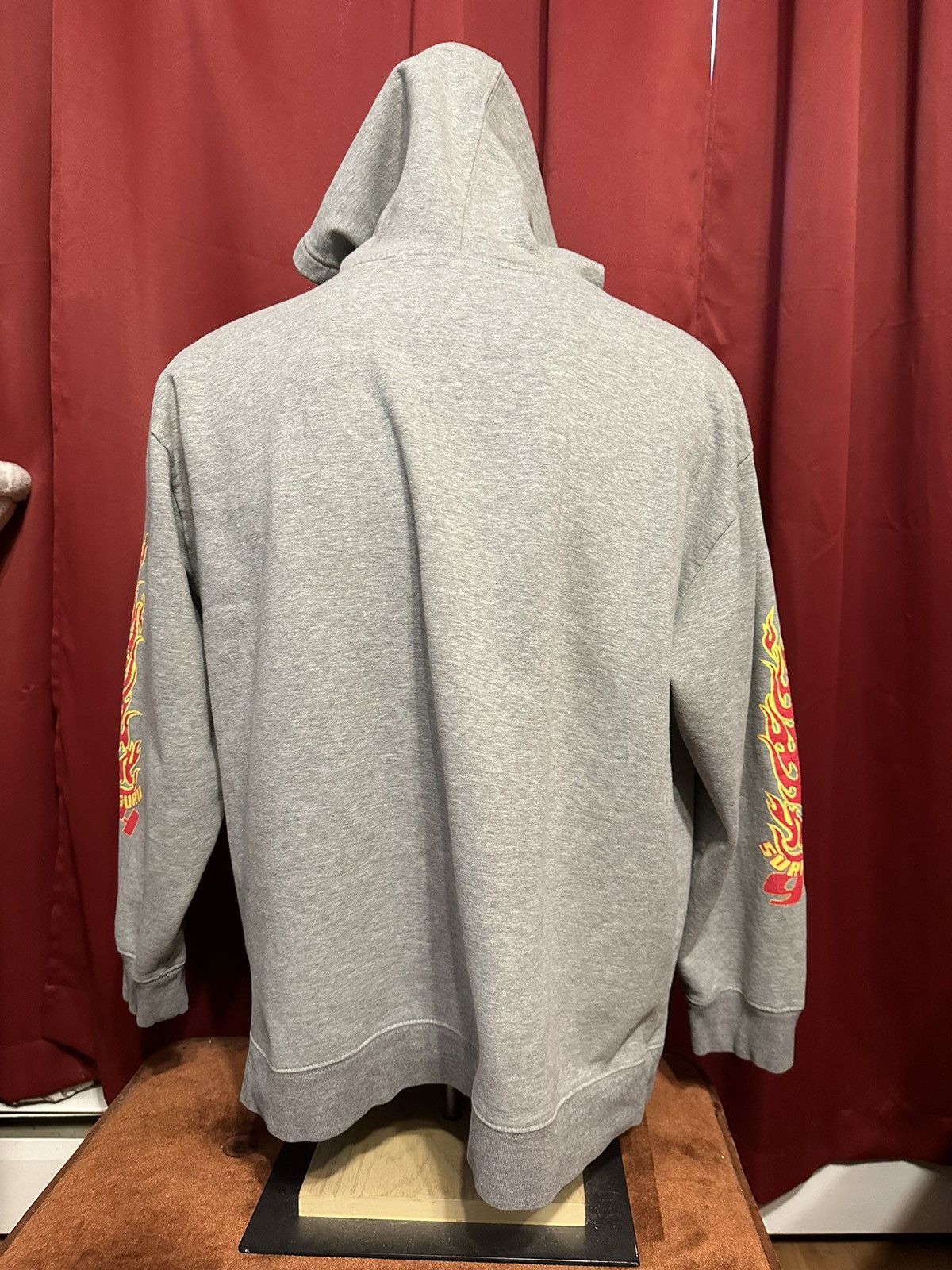 Vintage Vintage Surf Guru Hoodie 90’s Flame Sleeve Streetwear Grail Size US XL / EU 56 / 4 - 4 Thumbnail