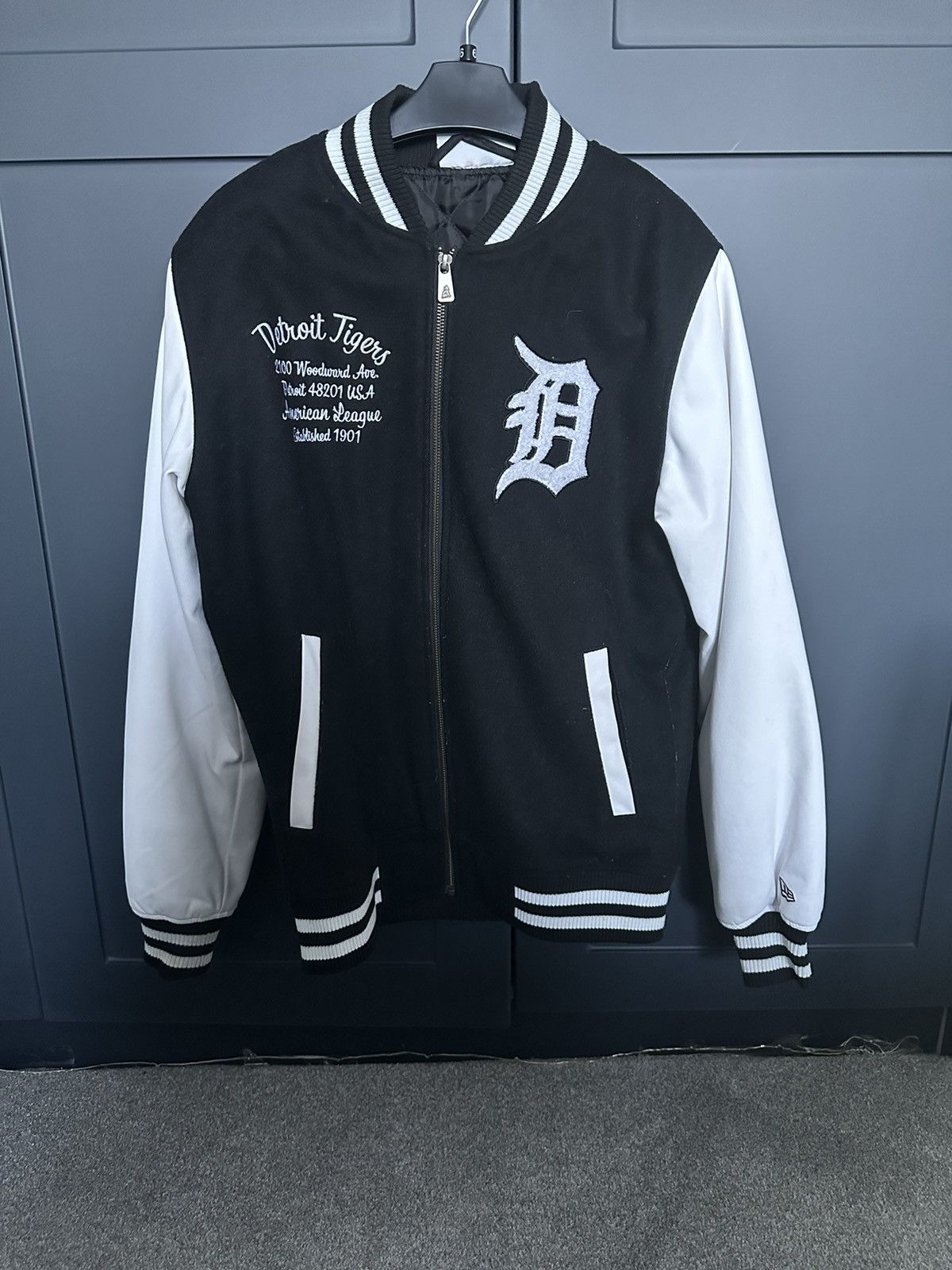 image of New Era Post Gradual Pack Varsity Jacket Detroit Tigers in Black, Men's (Size Small)