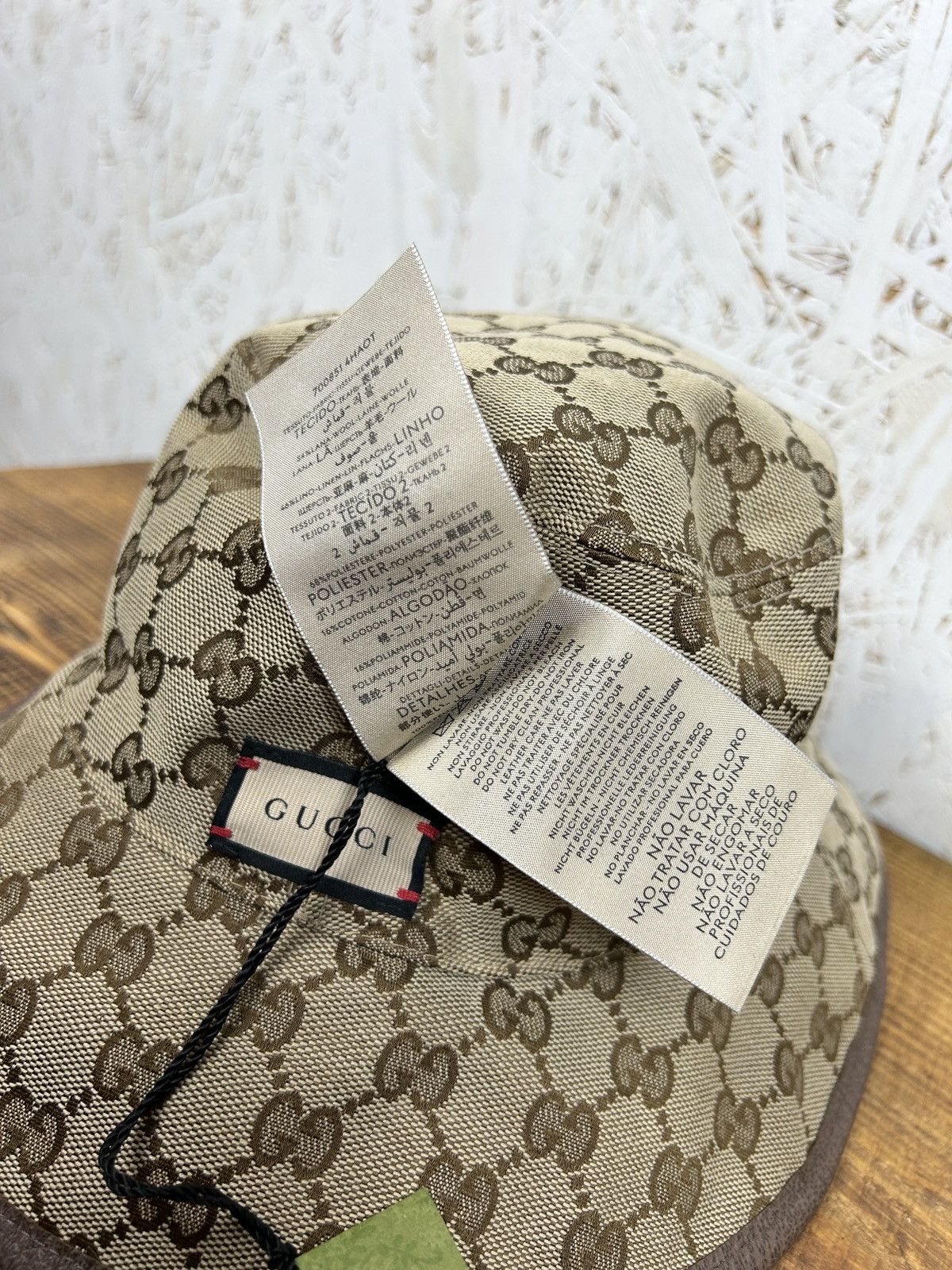 Gucci BNWT Gucci GG Supreme Check Reversible Bucket Hat Size ONE SIZE - 11 Thumbnail