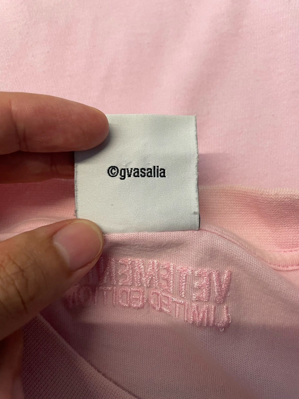 Vetements Vetements “ Want To Date Me?” Slogan Tee Size US S / EU 44-46 / 1 - 10 Thumbnail